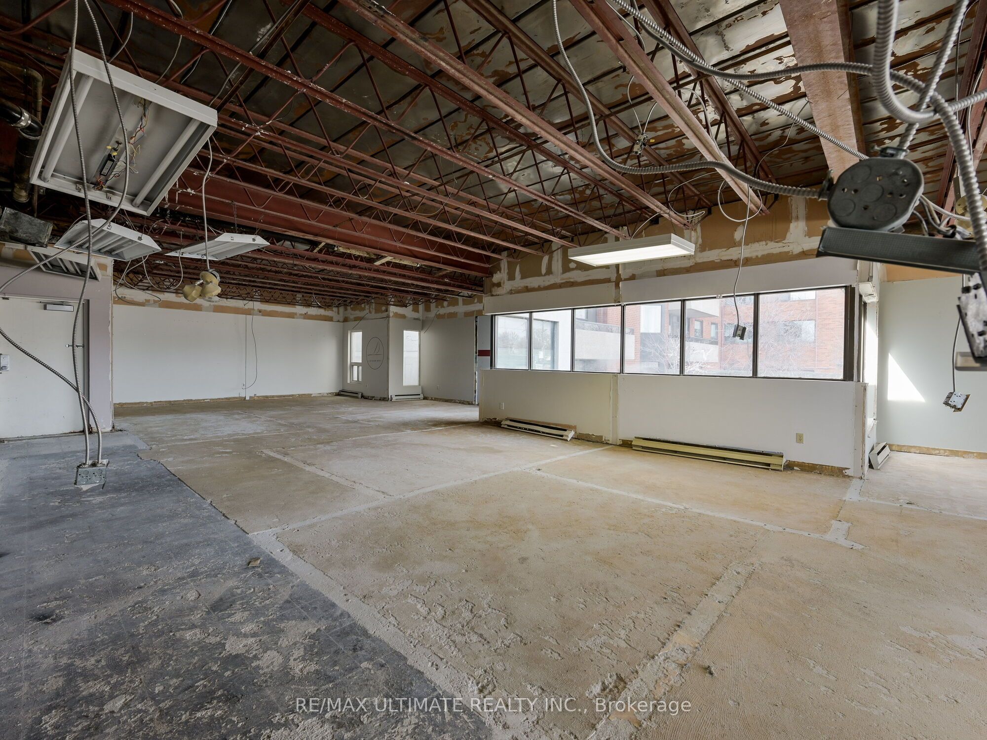 724 Pape Avenue Property Photo 27