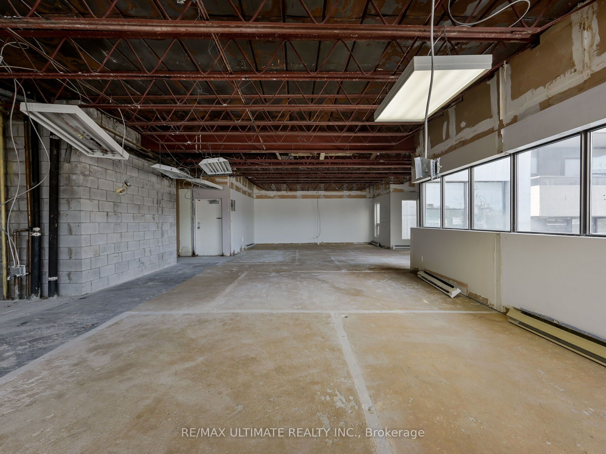 724 Pape Avenue Property Photo 33