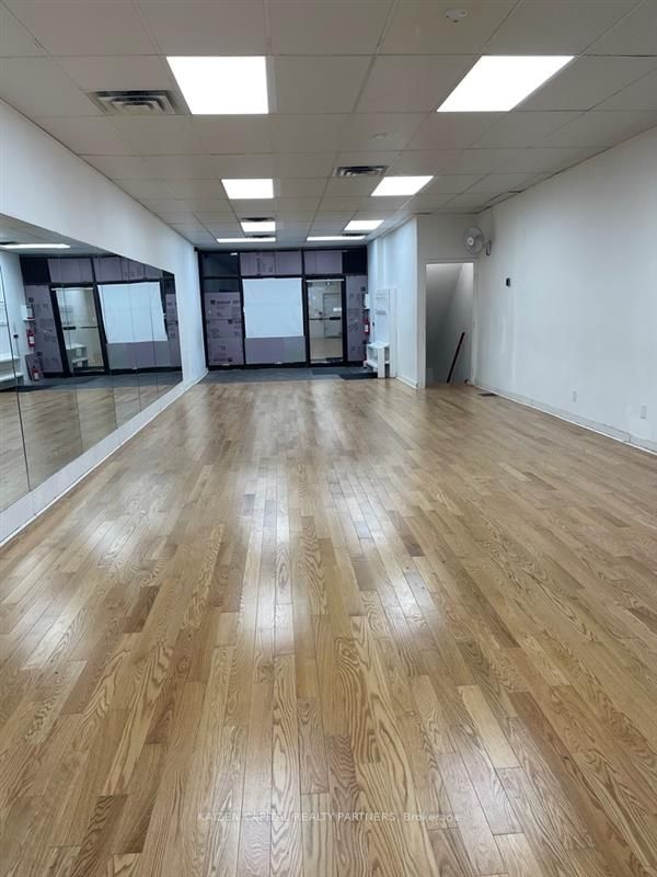 2637 Eglinton Avenue Property Photo 3