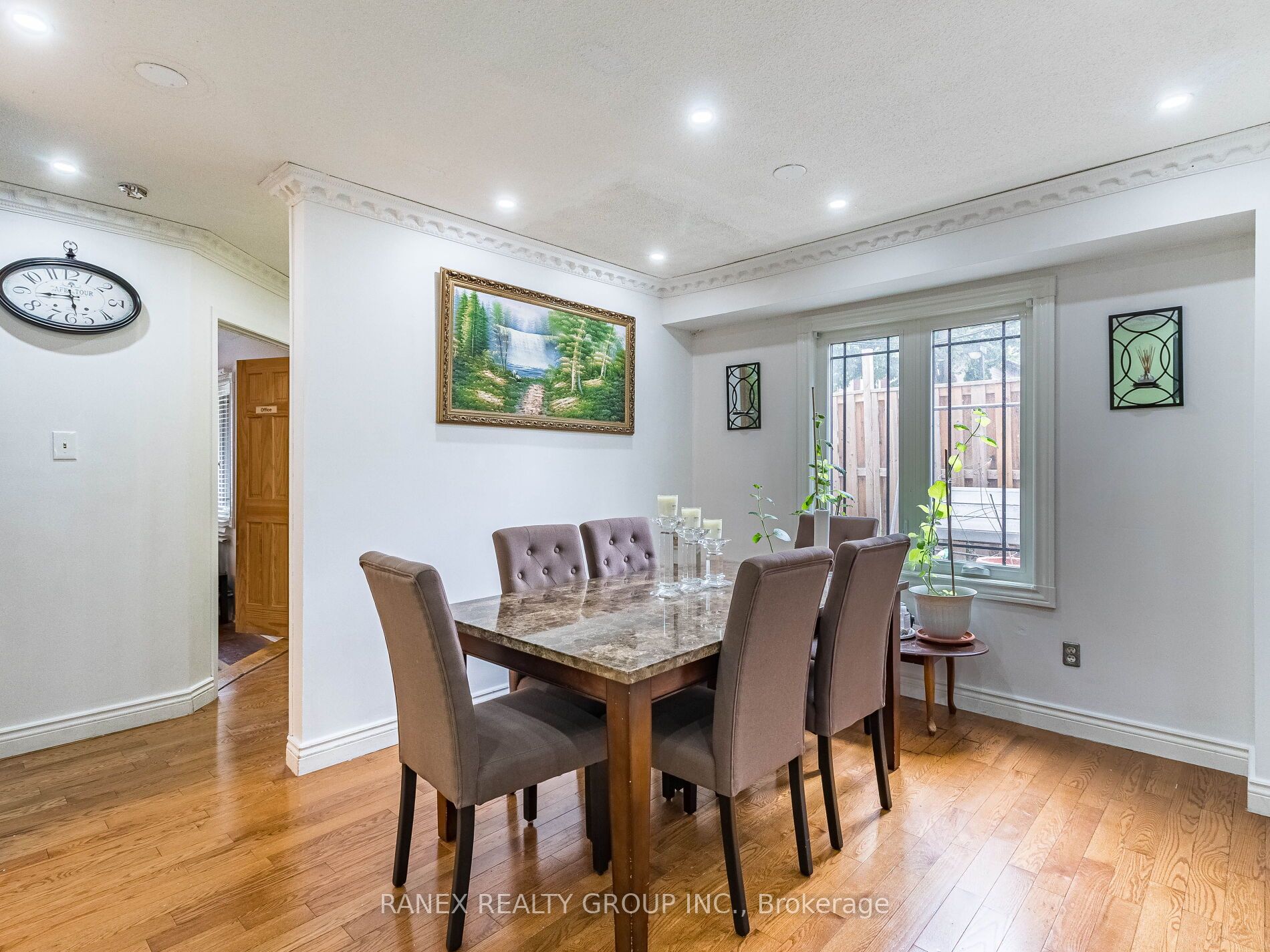 55 Scarfair Pathway Property Photo 6