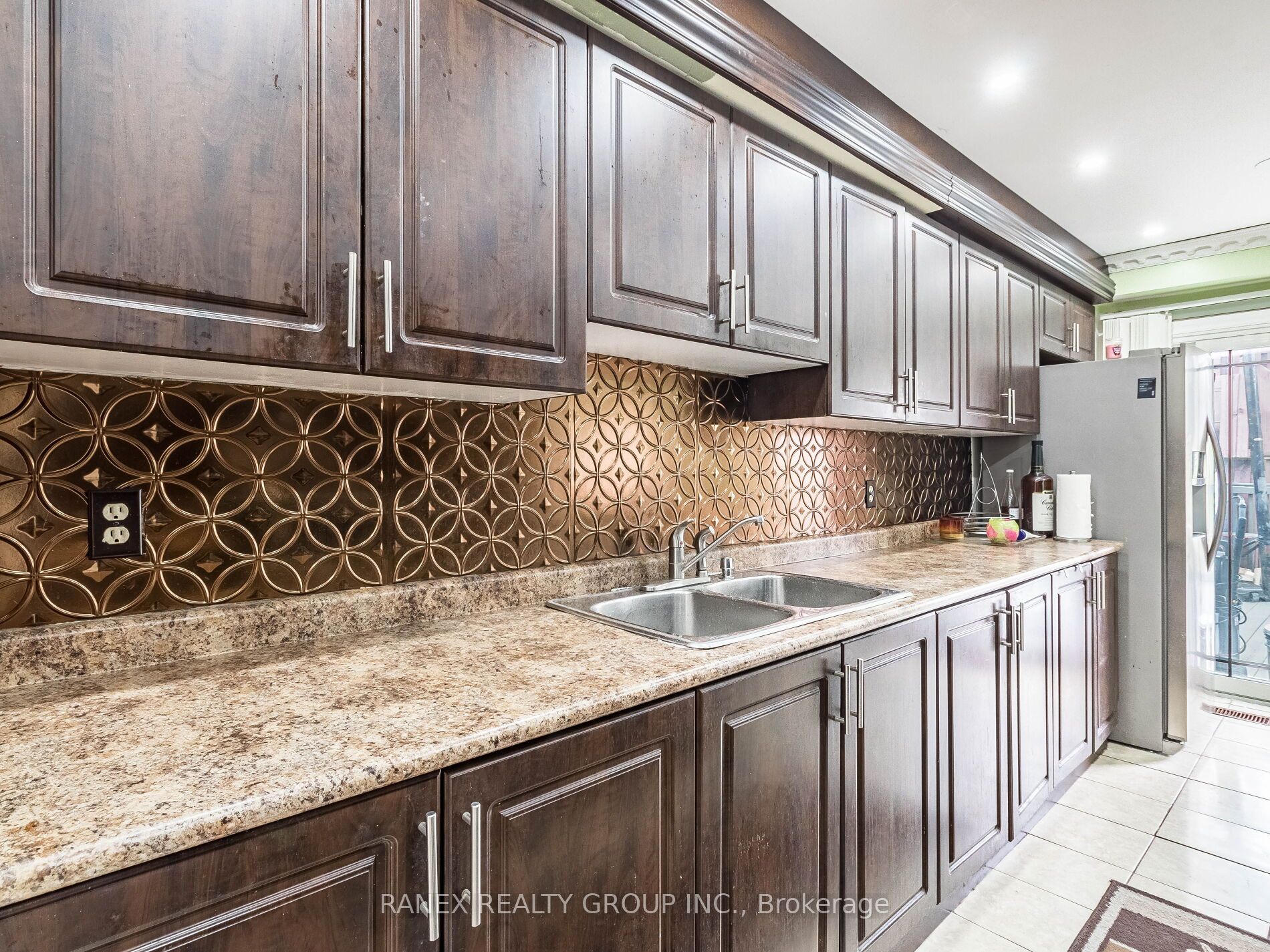 55 Scarfair Pathway Property Photo 17