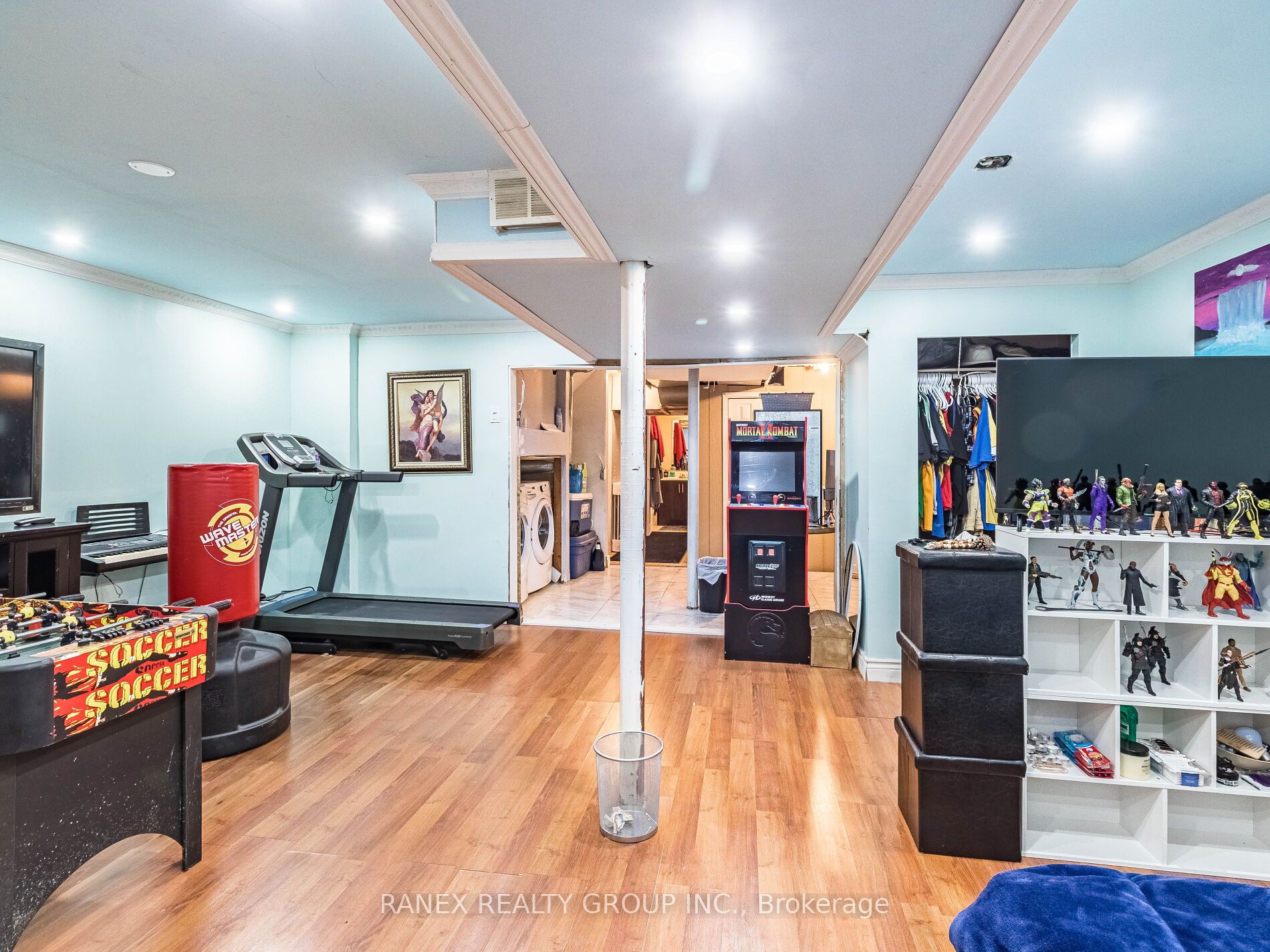 55 Scarfair Pathway Property Photo 35