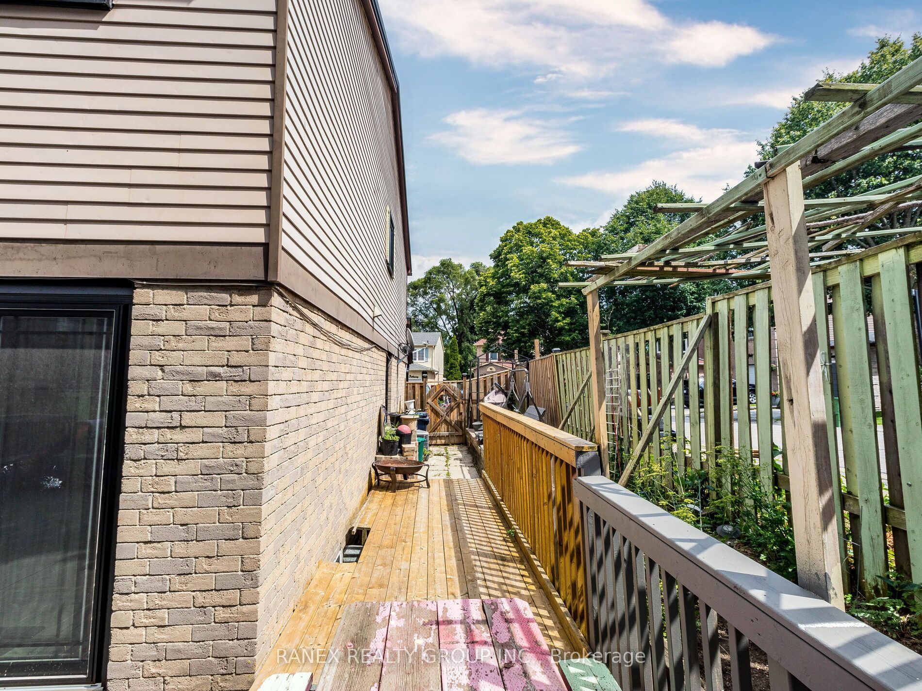55 Scarfair Pathway Property Photo 48