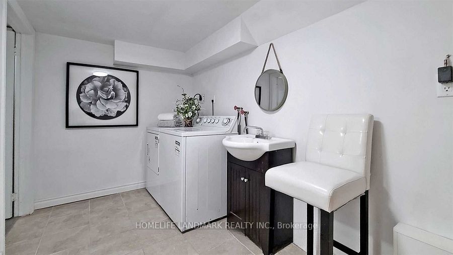#basement B - 8 Clydebank Boulevard Property Photo 9