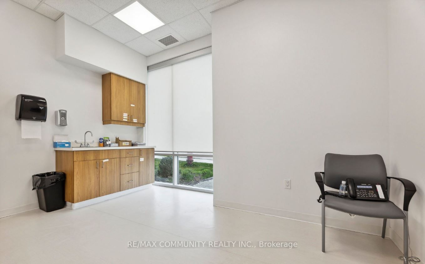 550 Bond Street Property Photo 11
