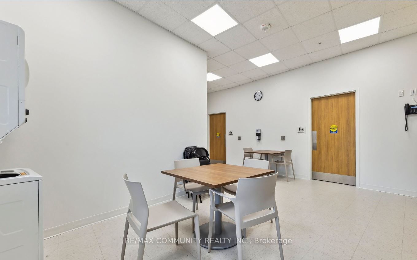 550 Bond Street Property Photo 13