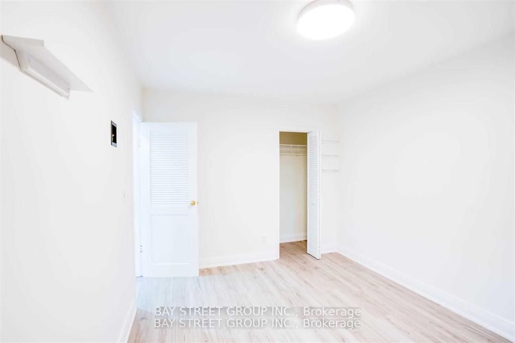 #main - 230 Elizabeth Street Property Photo 12