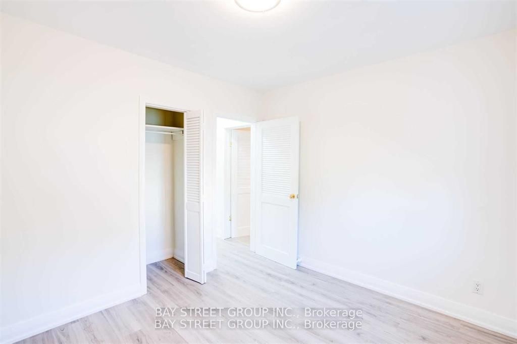 #main - 230 Elizabeth Street Property Photo 14