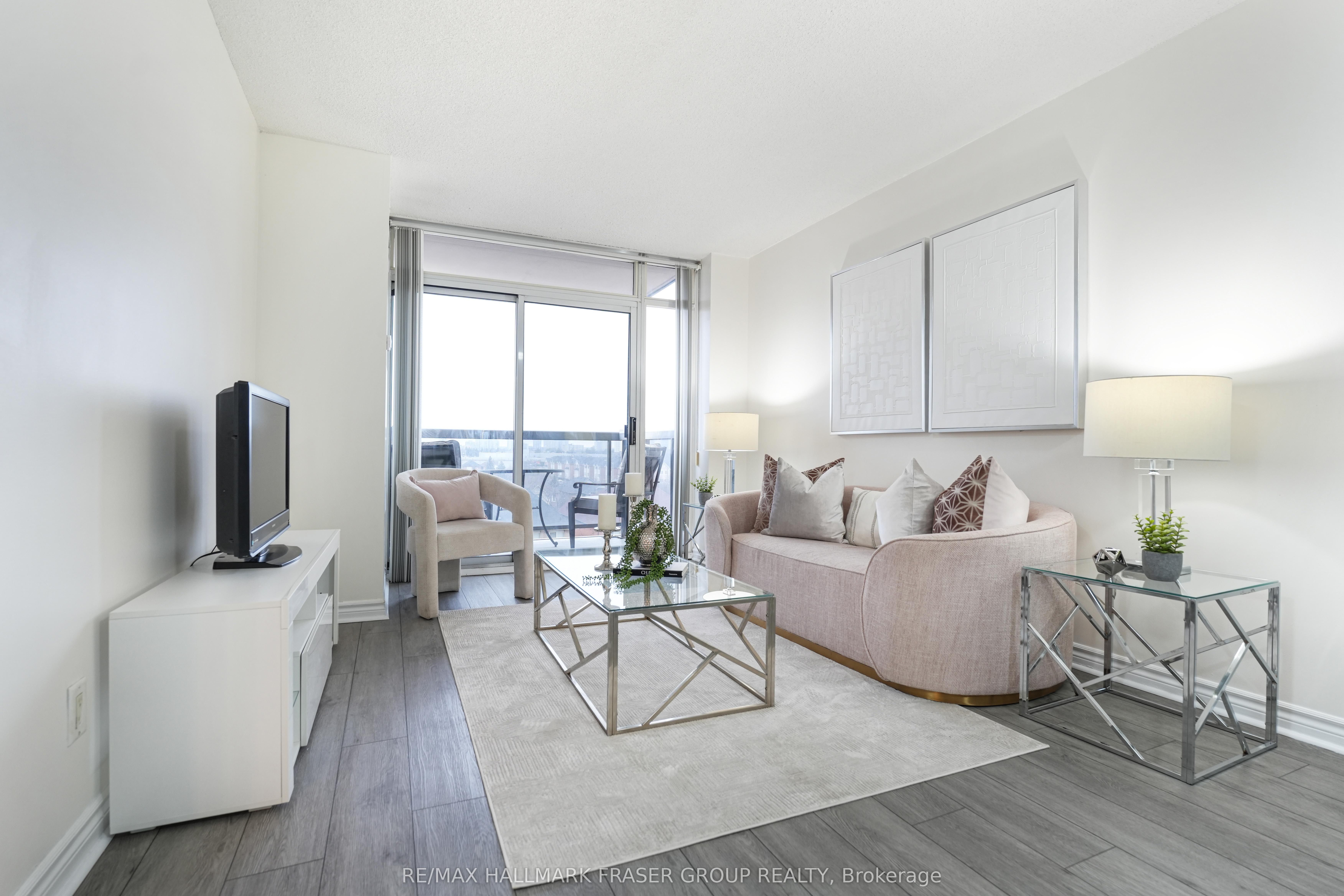 8 Mondeo Drive 512 Property Photo 1