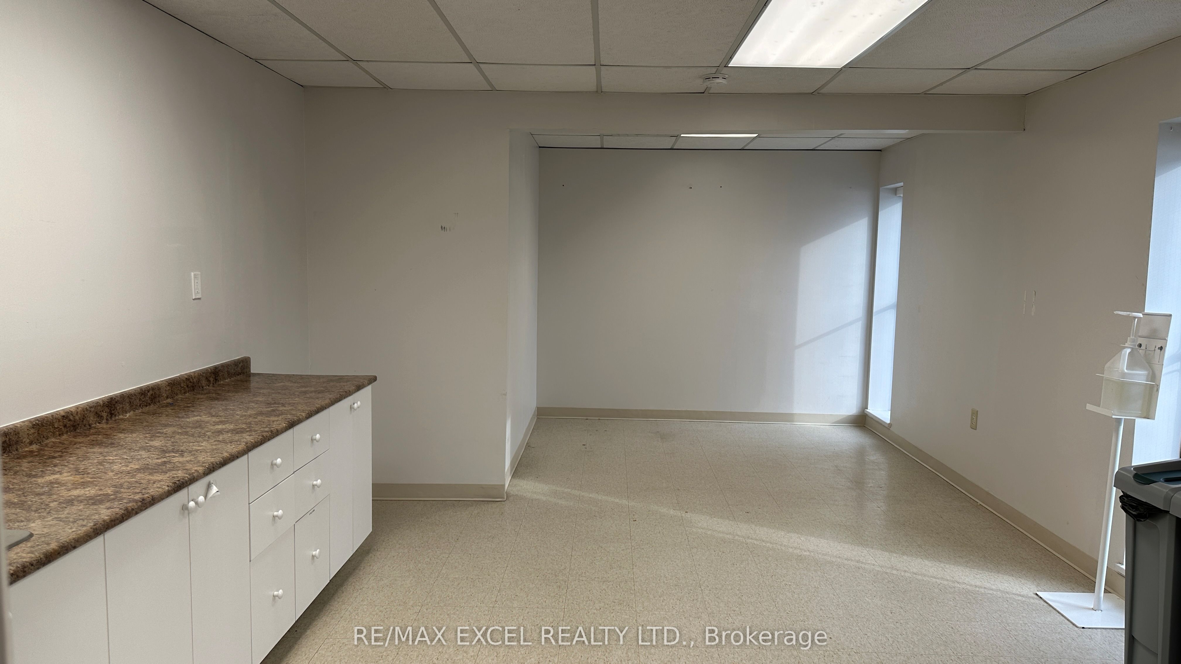 #2nd Fl - 3545 Kingston Road Property Photo 1