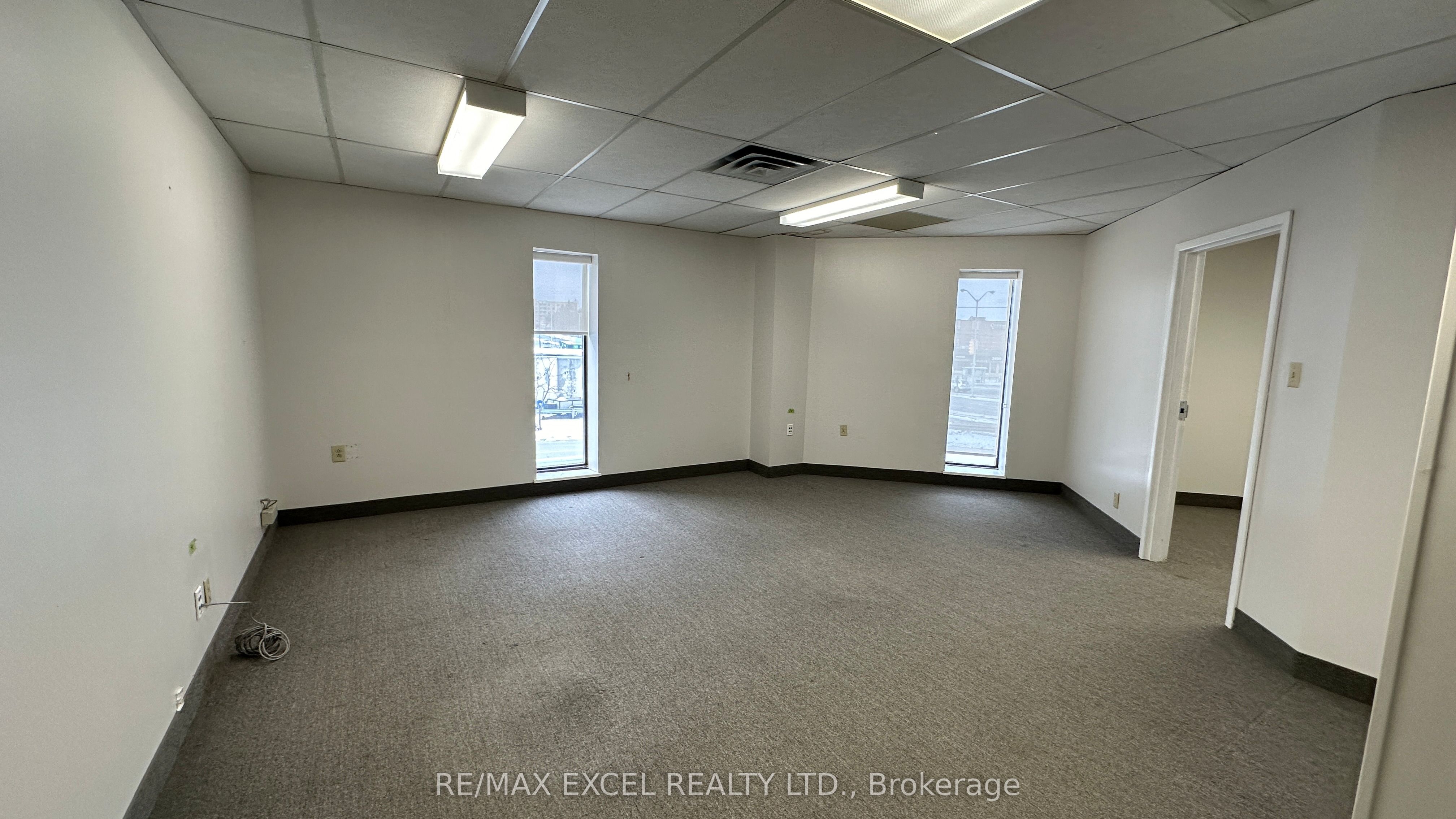 #2nd Fl - 3545 Kingston Road Property Photo 5