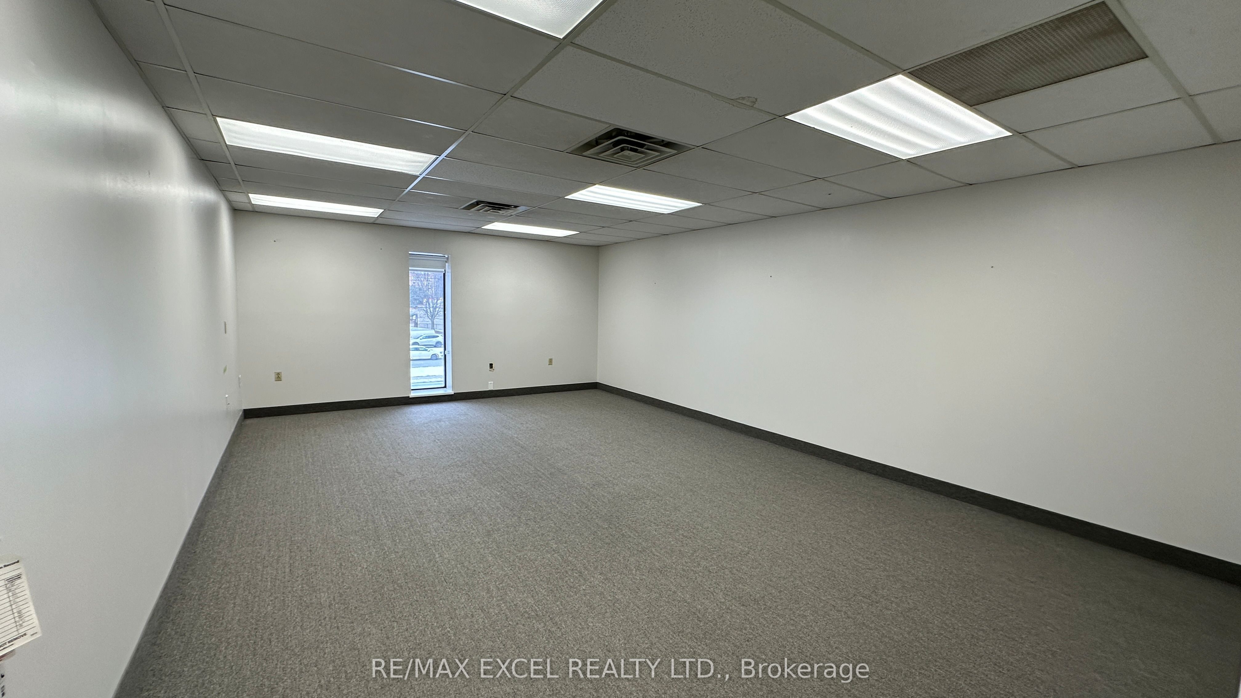 #2nd Fl - 3545 Kingston Road Property Photo 6