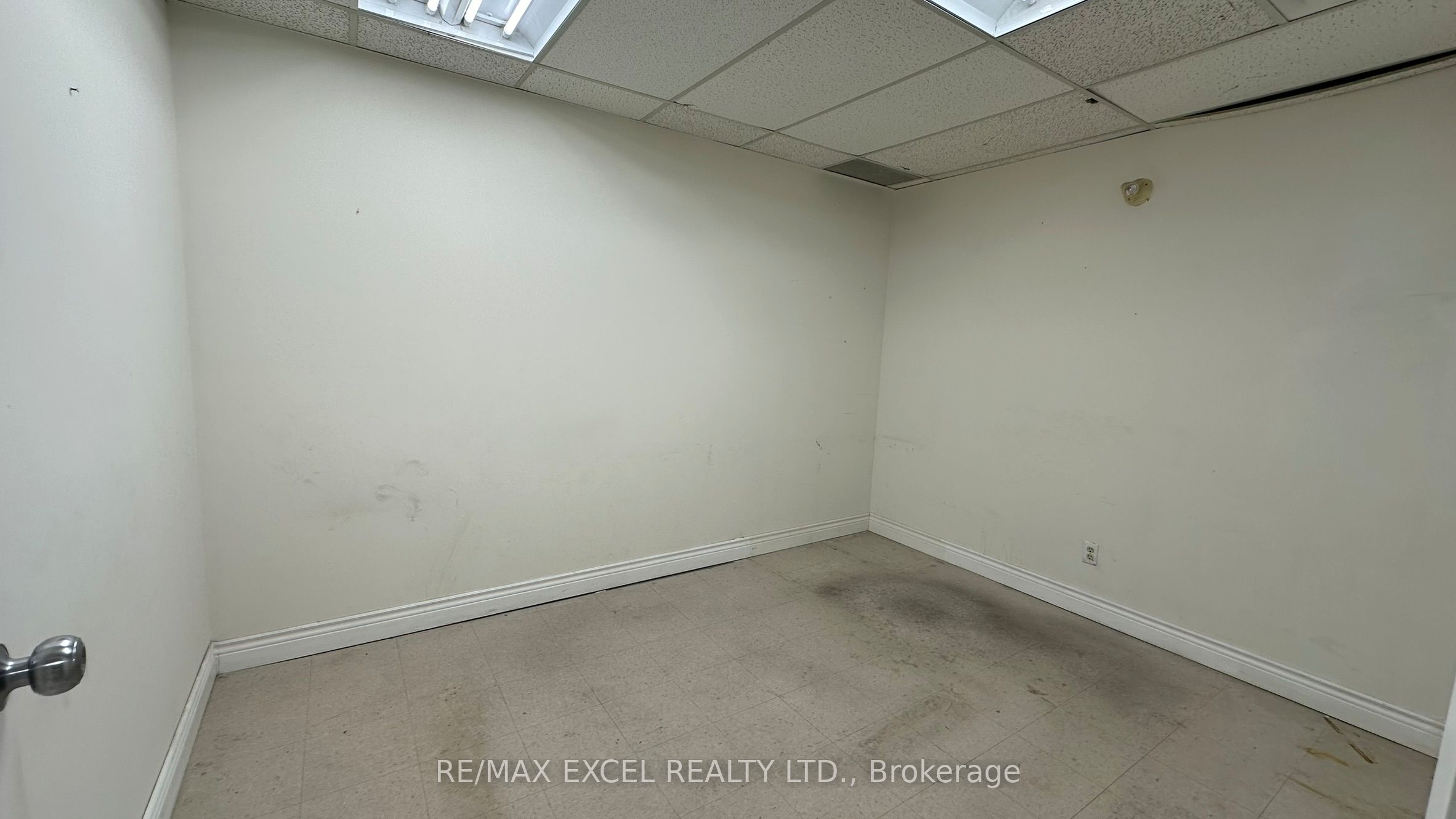 #206 - 55 Nugget Avenue Property Photo 5