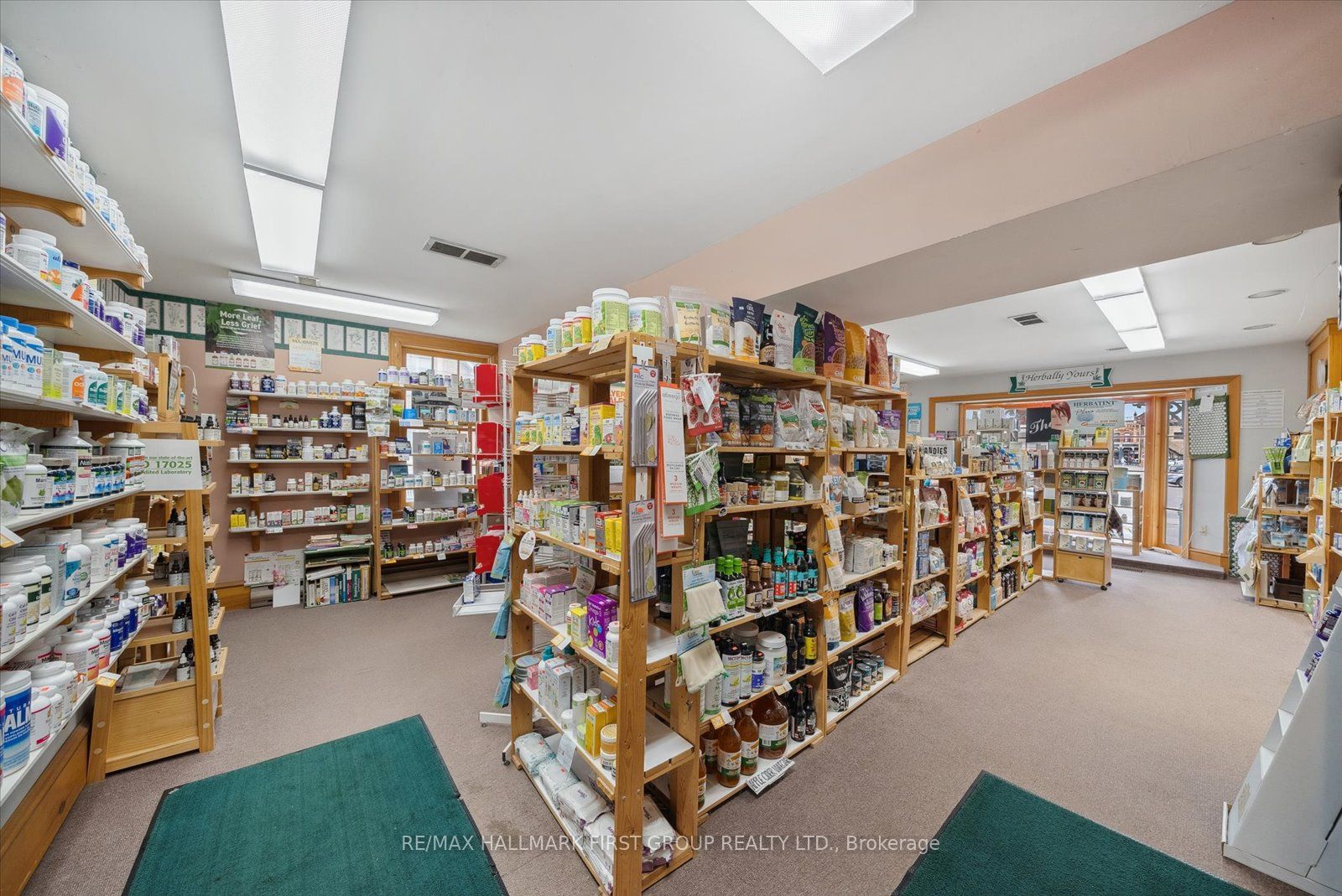 180 Mary Street Property Photo 8
