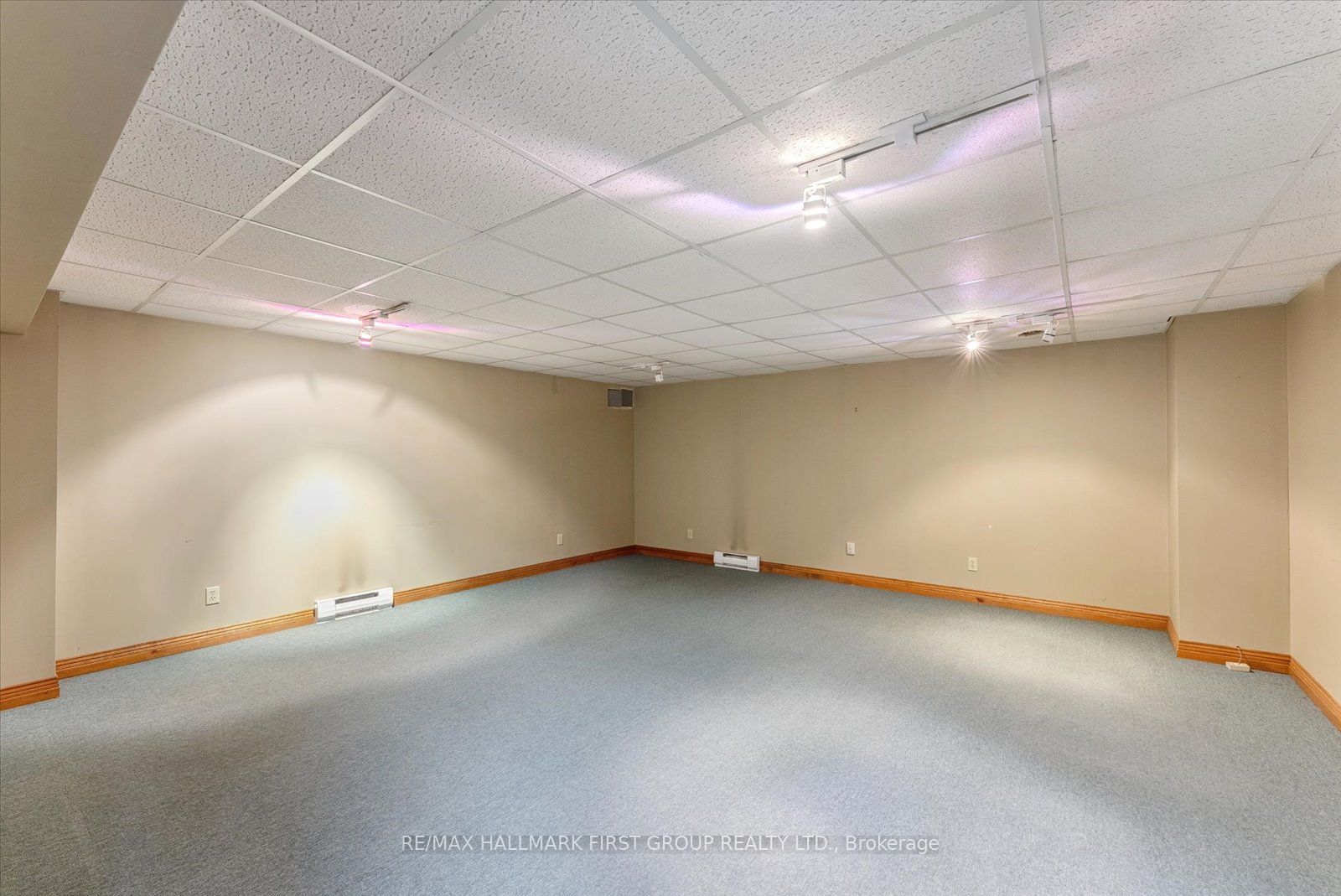 180 Mary Street Property Photo 18