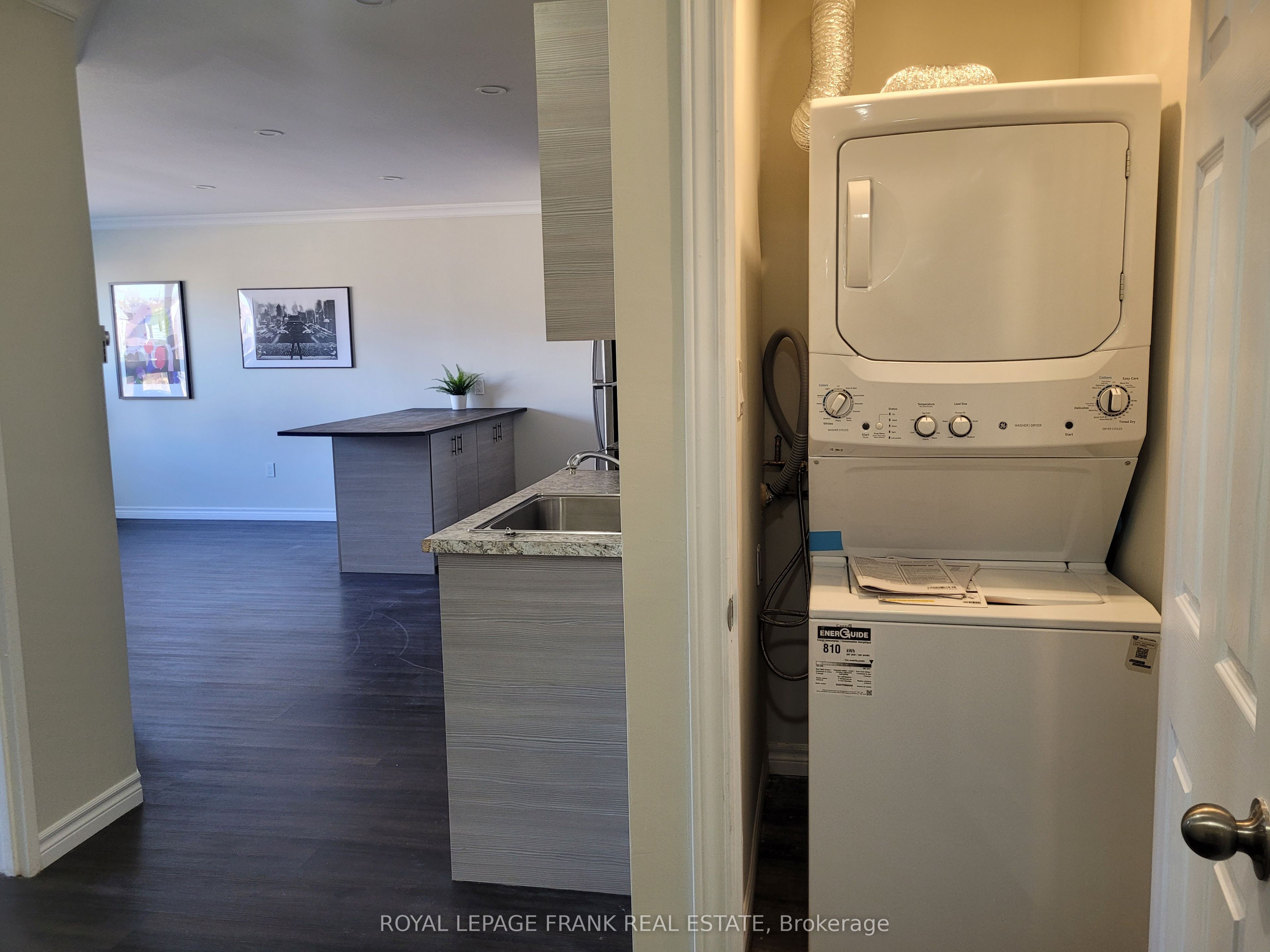 136 King Street 8 Property Photo 5