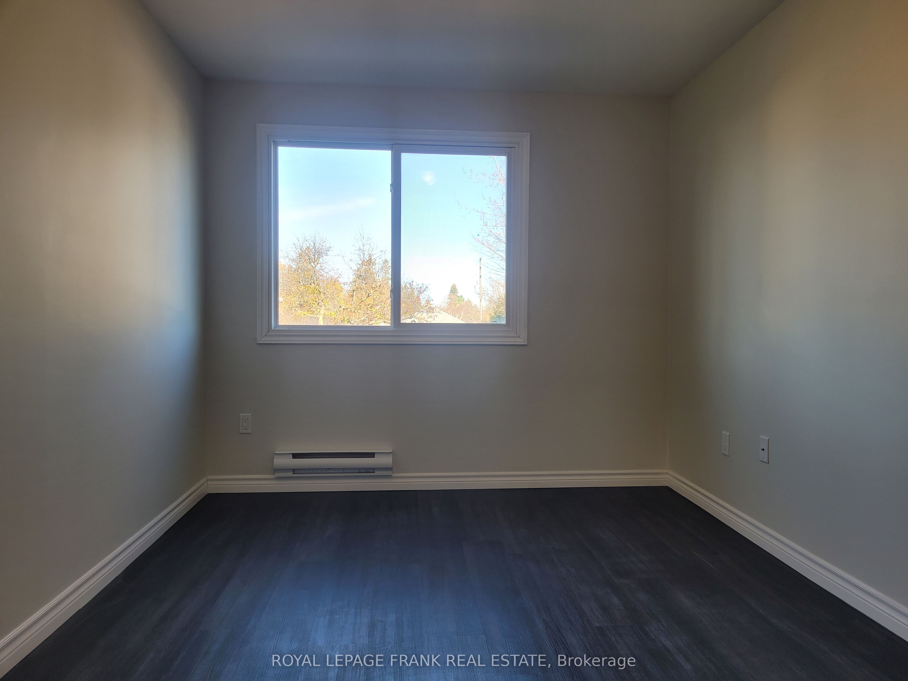 136 King Street 8 Property Photo 7