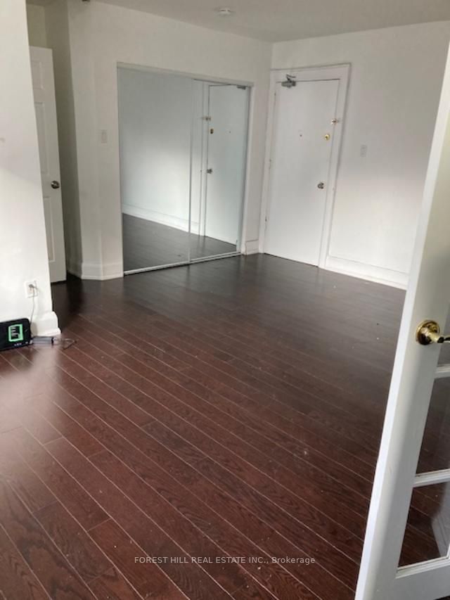 #29 - 849 Broadview Avenue Property Photo 3