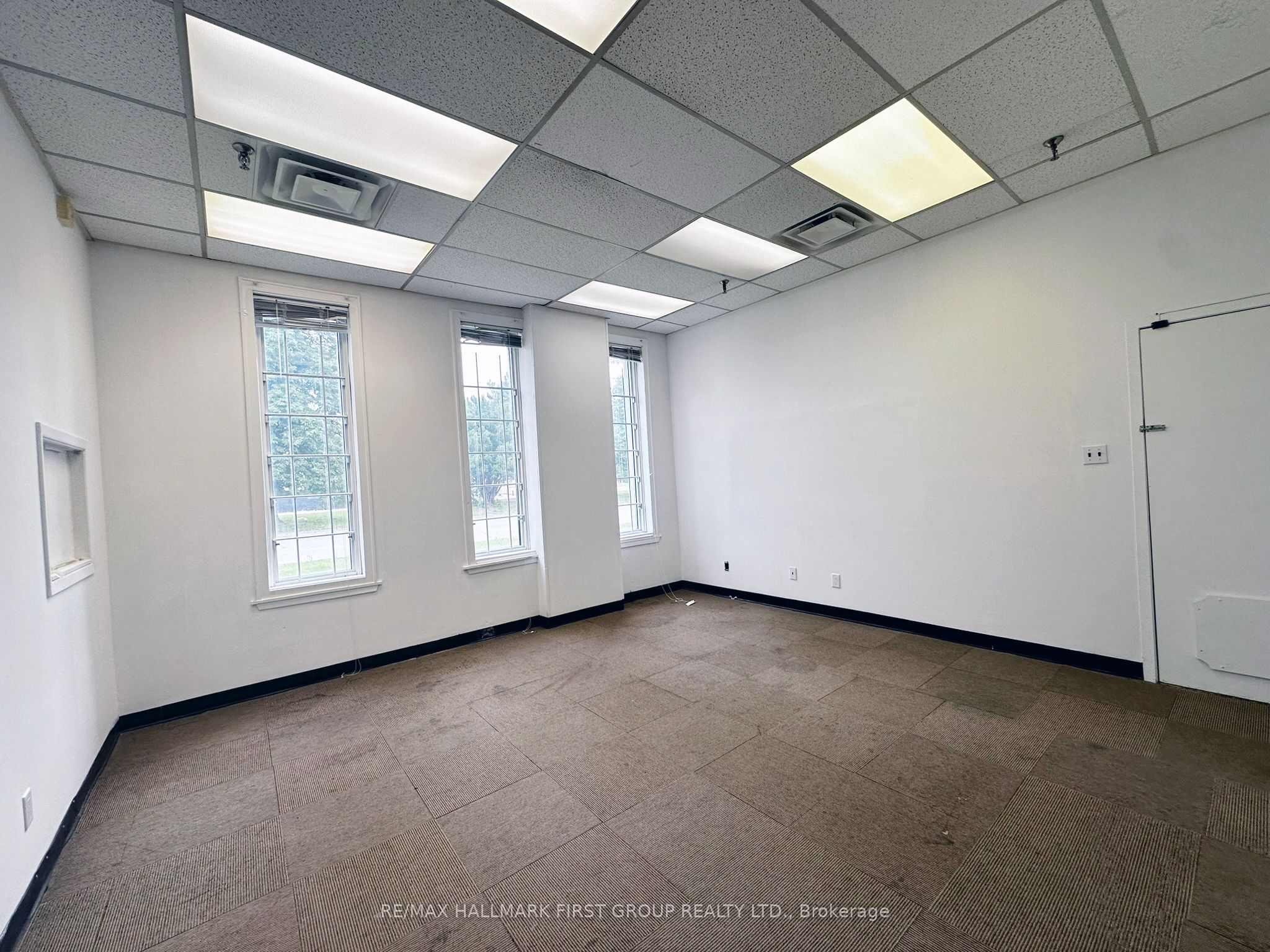 #5 - 126 Commercial Avenue Property Photo 3