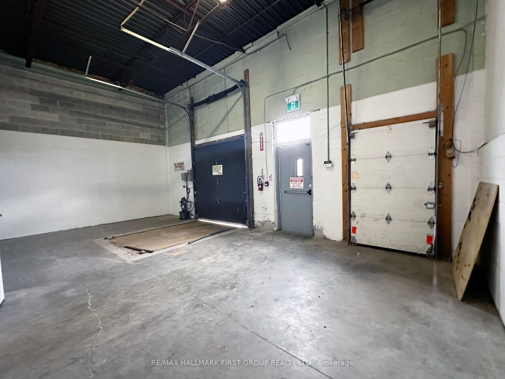 #5 - 126 Commercial Avenue Property Photo 11