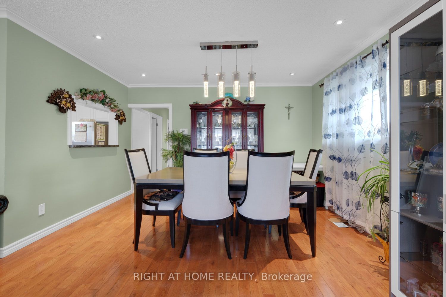 119 Rochman Boulevard Property Photo 7