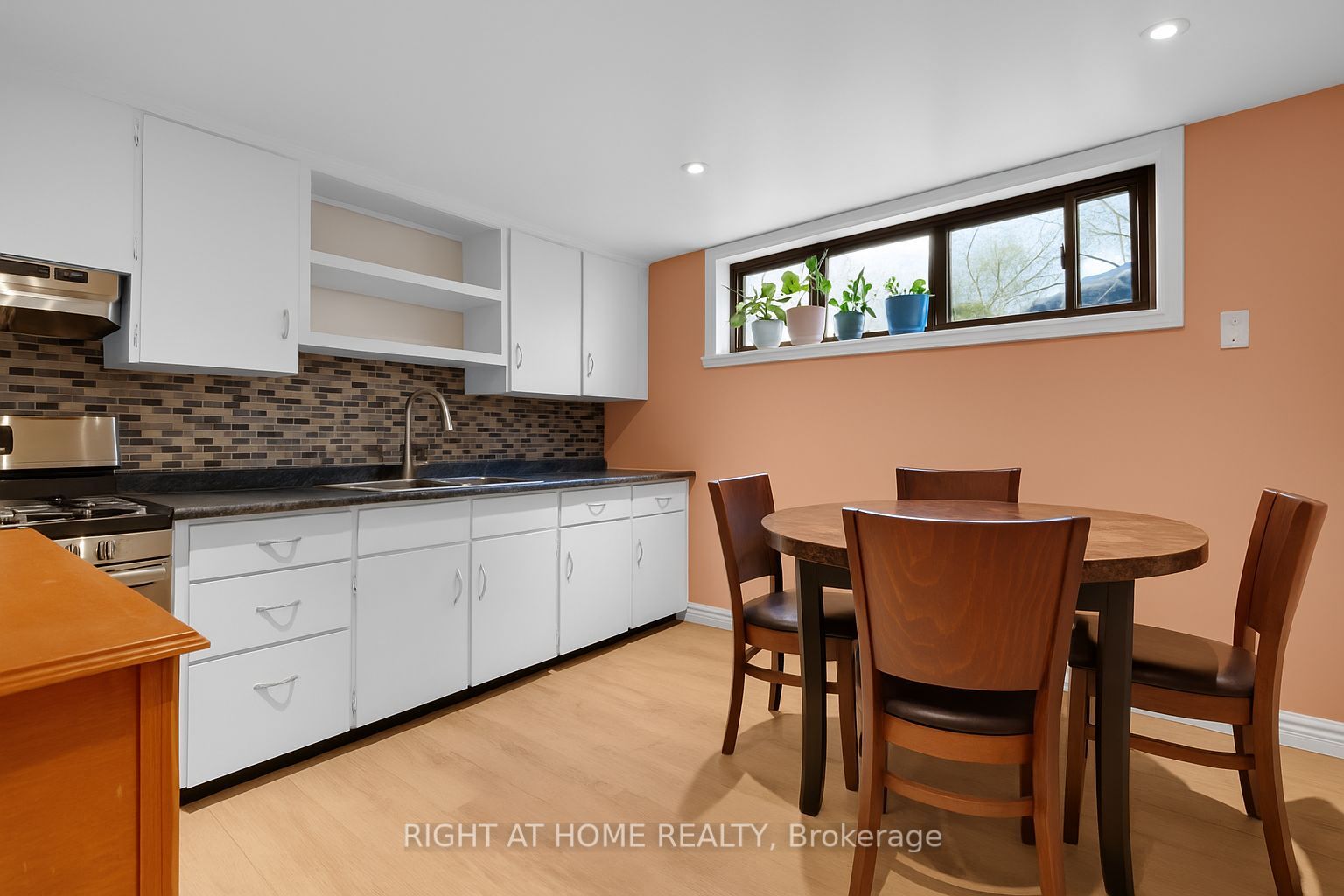 119 Rochman Boulevard Property Photo 10