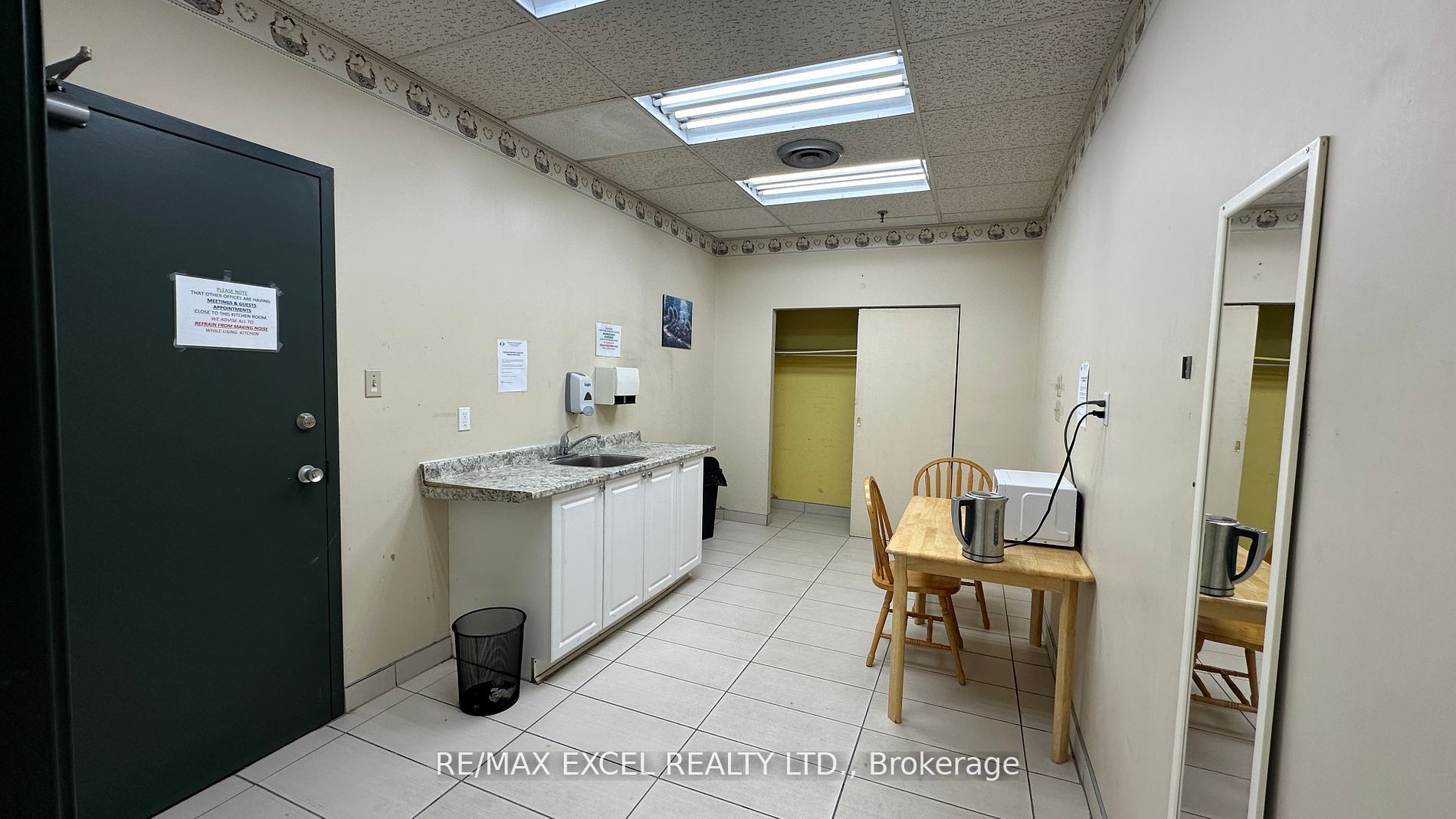 #230i - 55 Nugget Avenue Property Photo 3