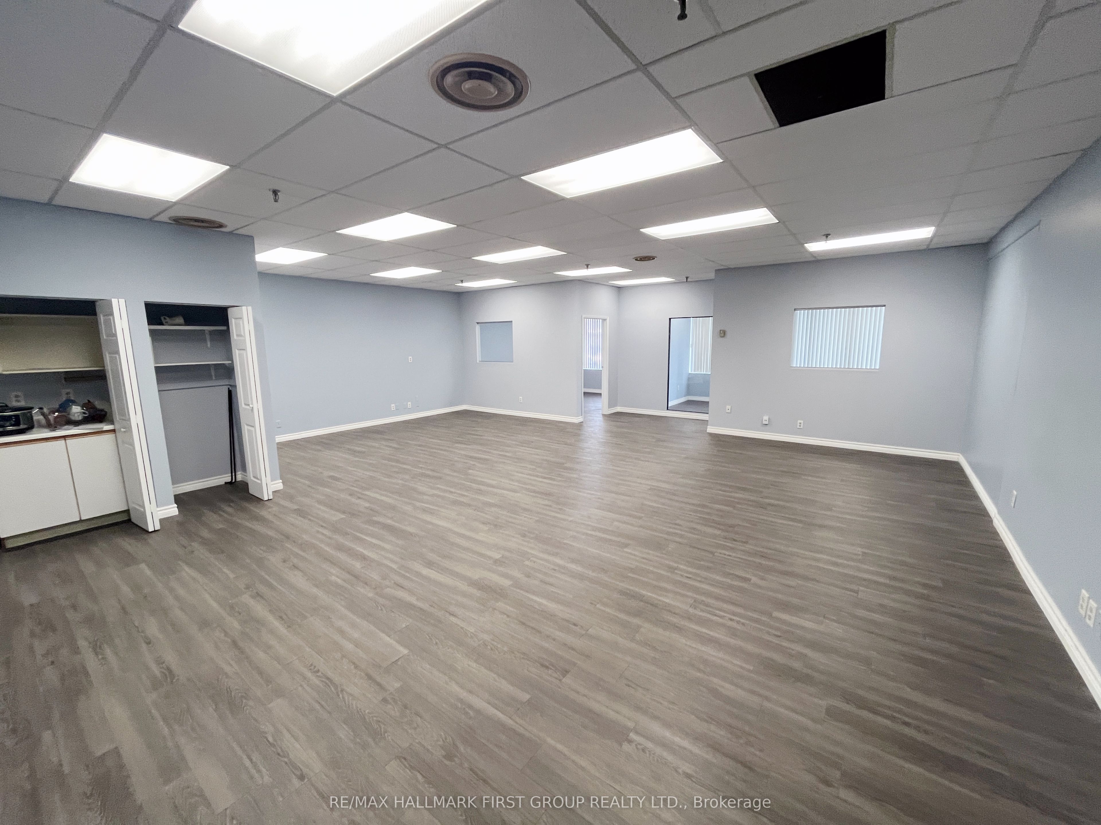 #om2#2b - 1400 Bayly Street Property Photo 4