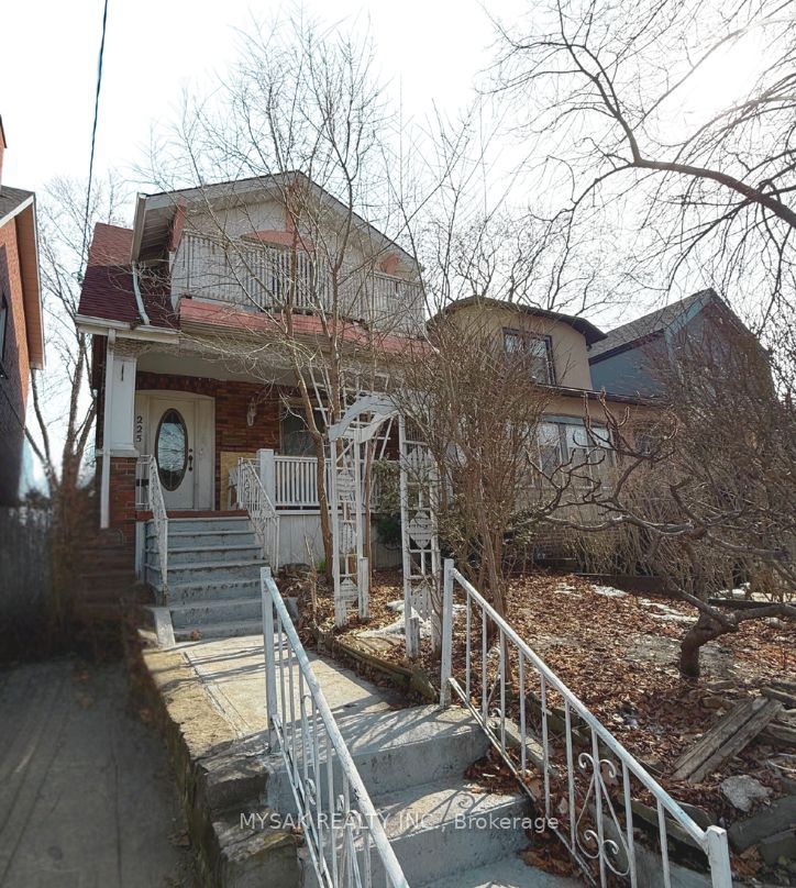 225 Gainsborough Road Property Photo 1