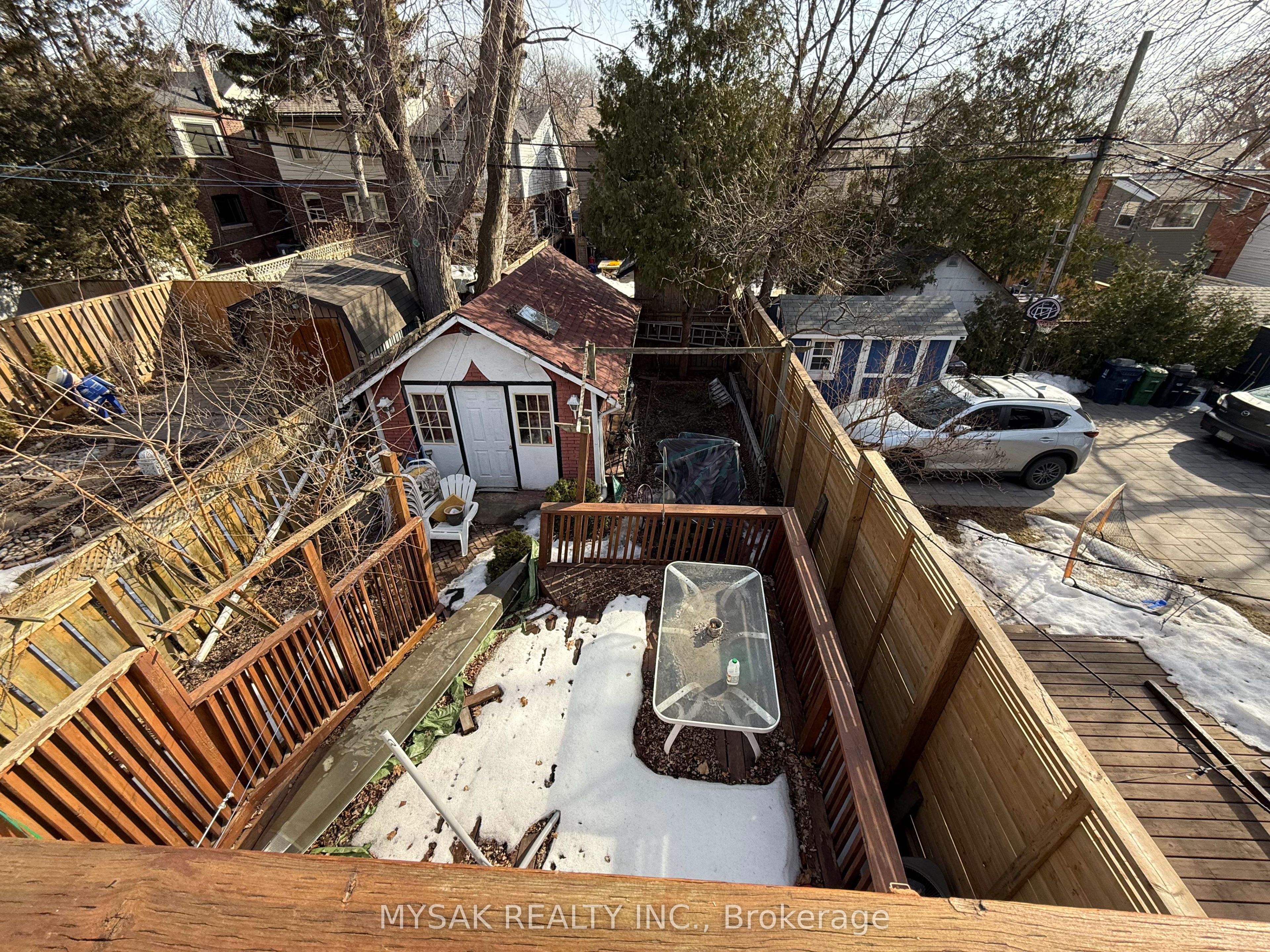 225 Gainsborough Road Property Photo 9