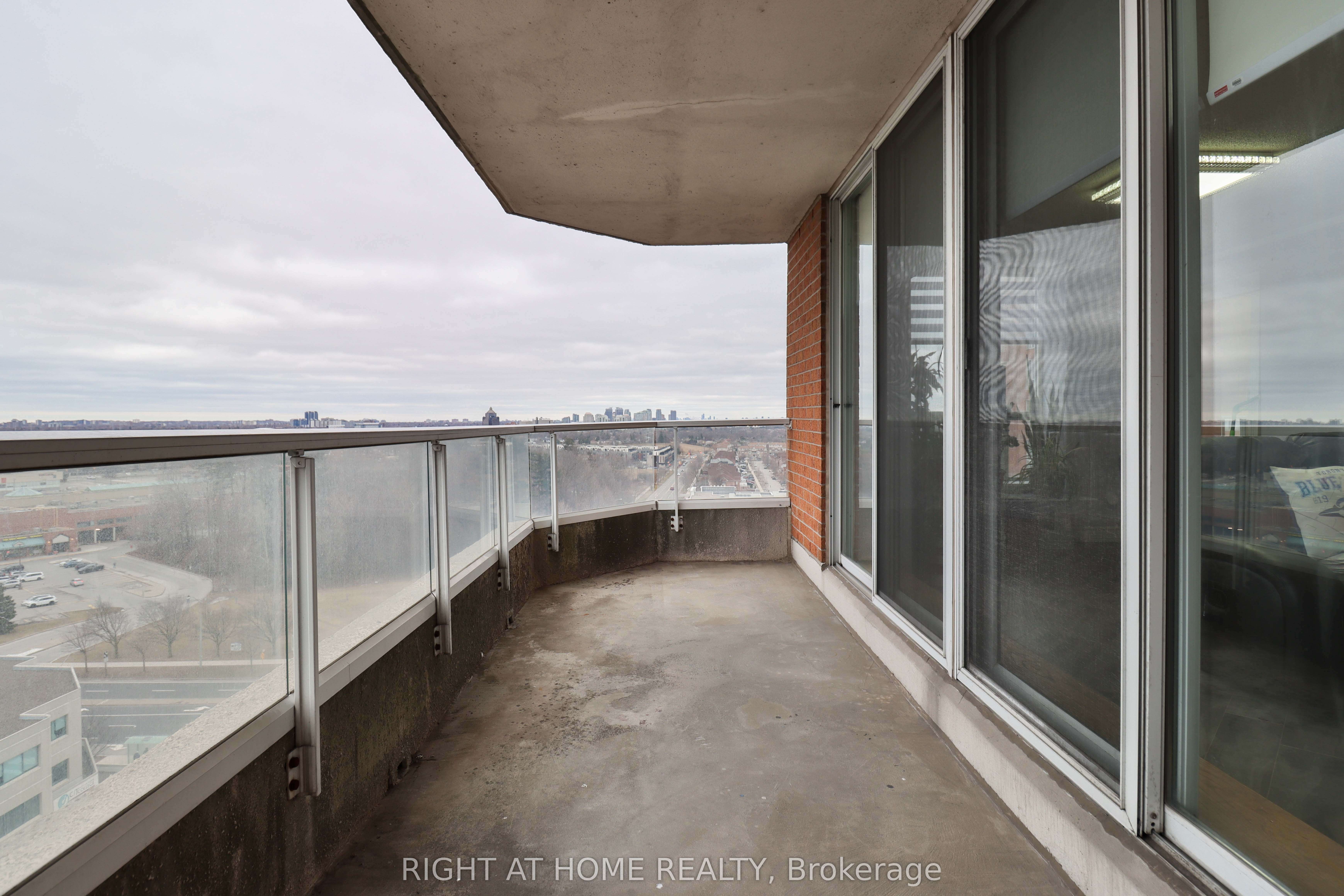 #1609 - 410 Mclevin Avenue Property Photo 17