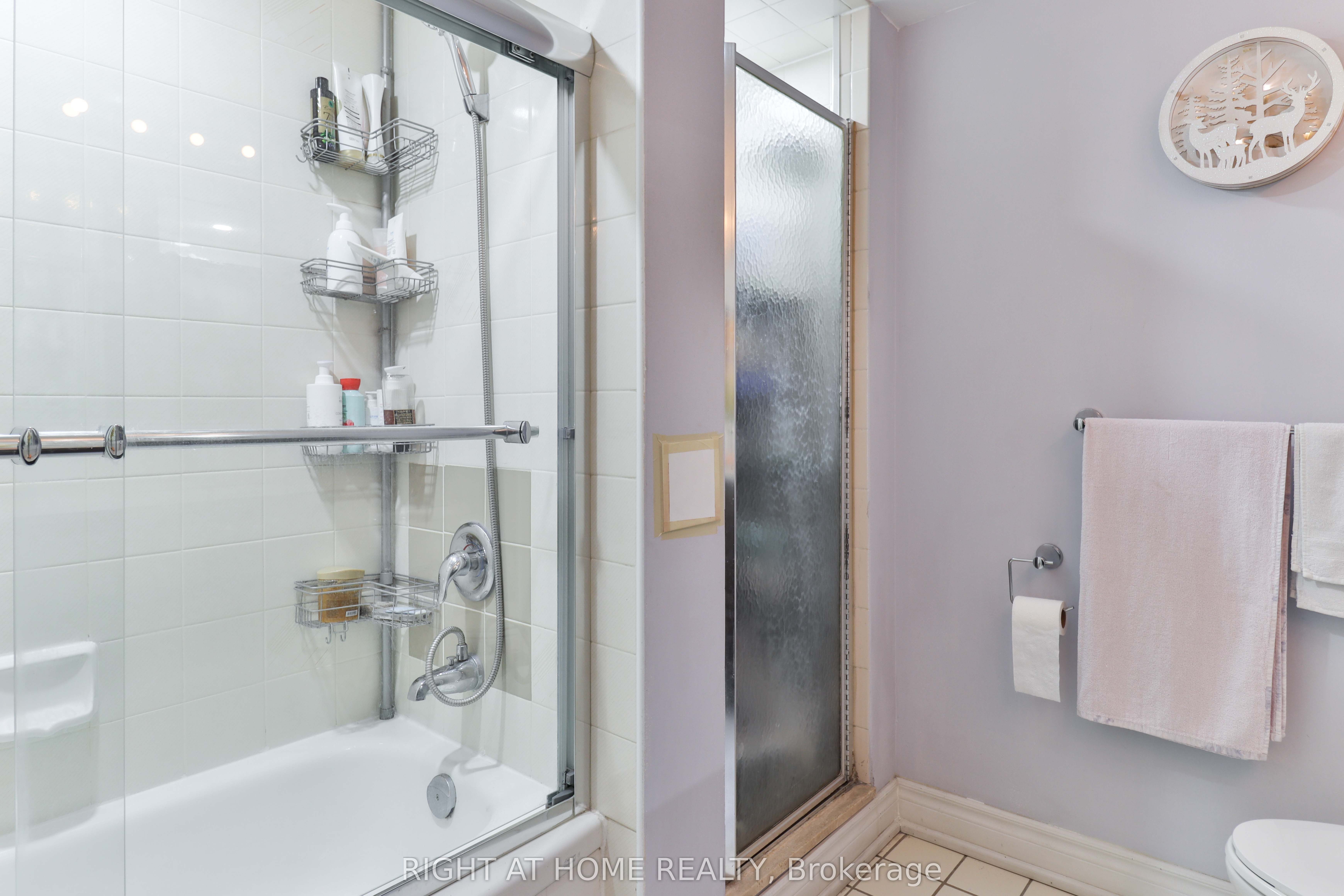 #1609 - 410 Mclevin Avenue Property Photo 44