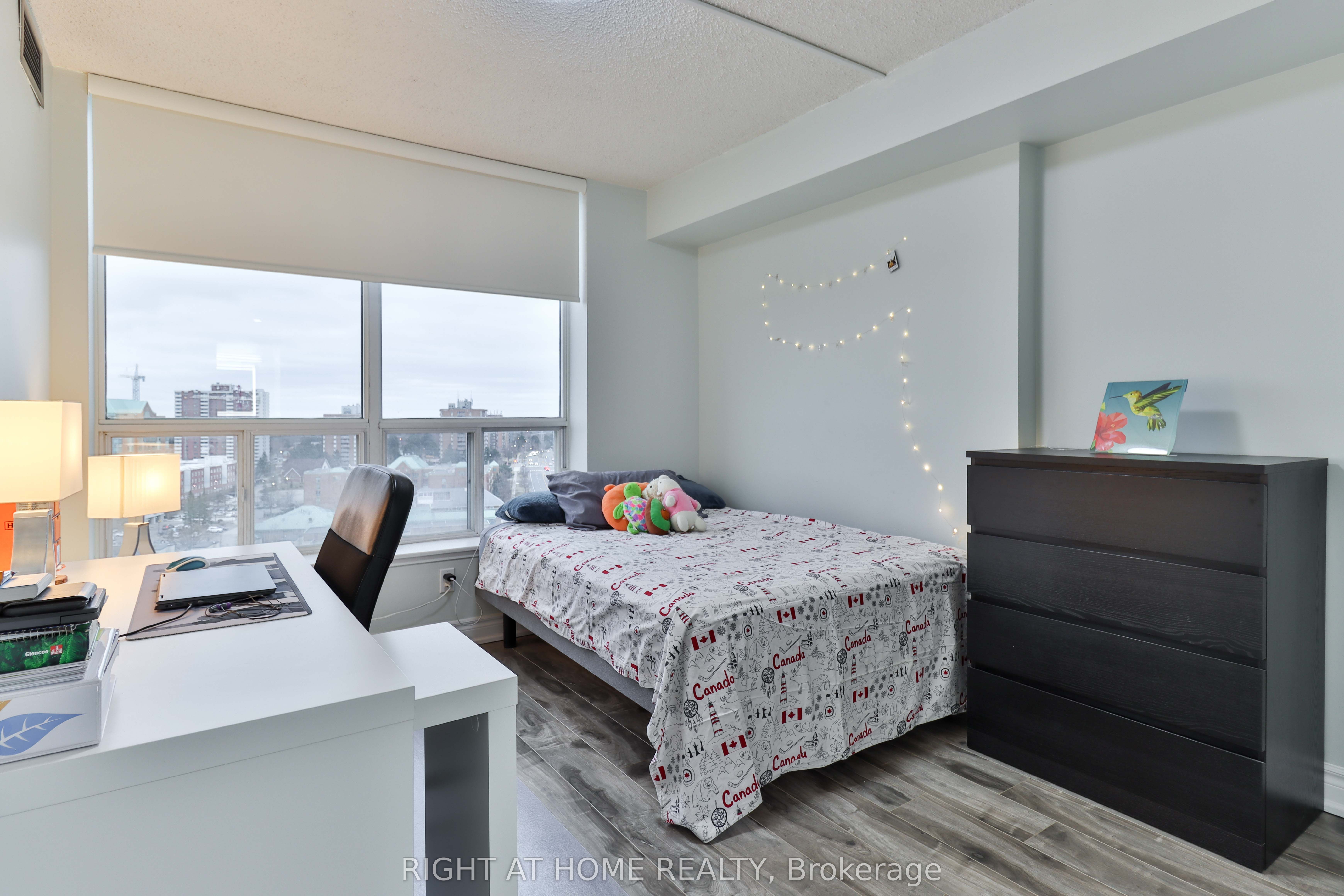 #1609 - 410 Mclevin Avenue Property Photo 45
