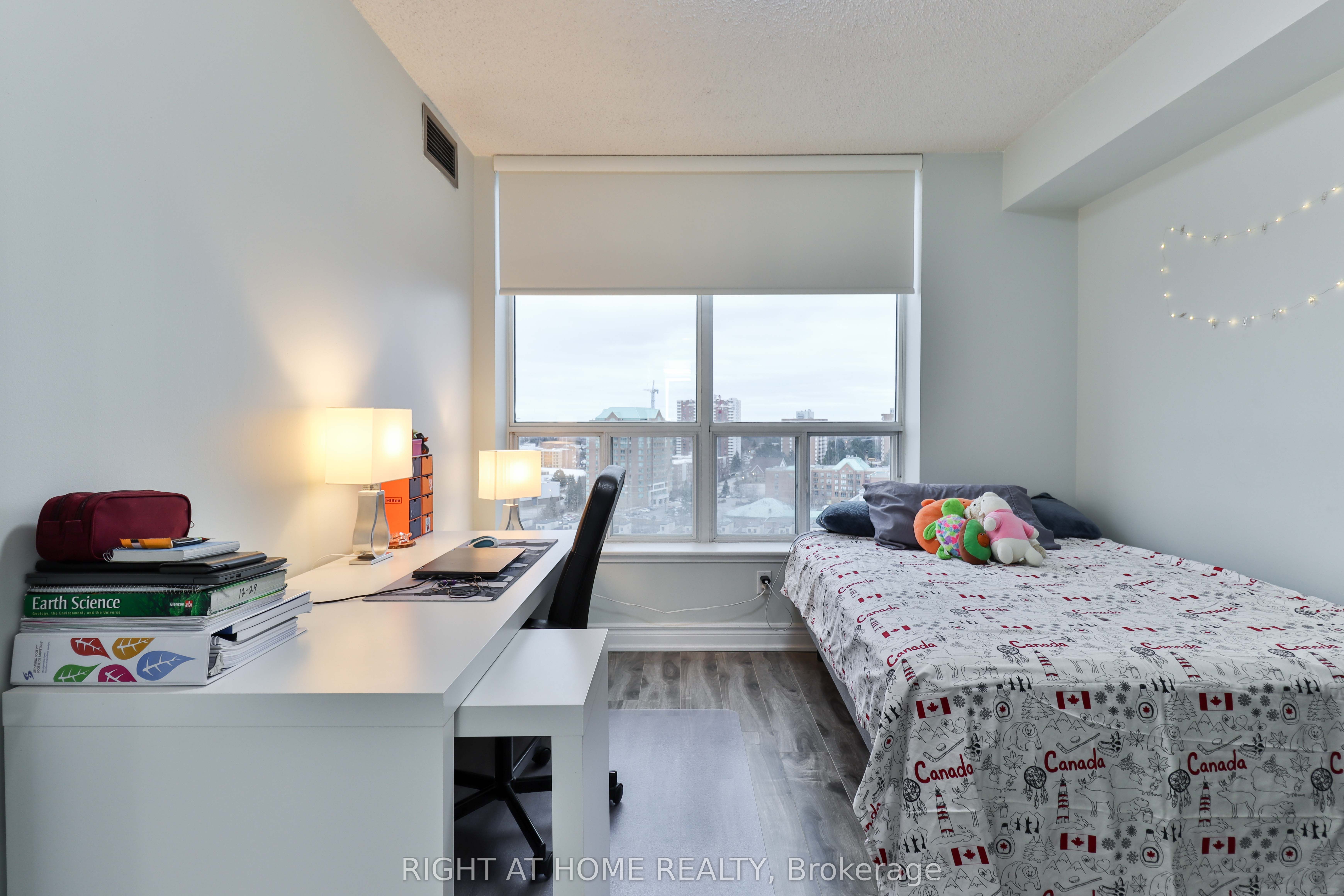 #1609 - 410 Mclevin Avenue Property Photo 46