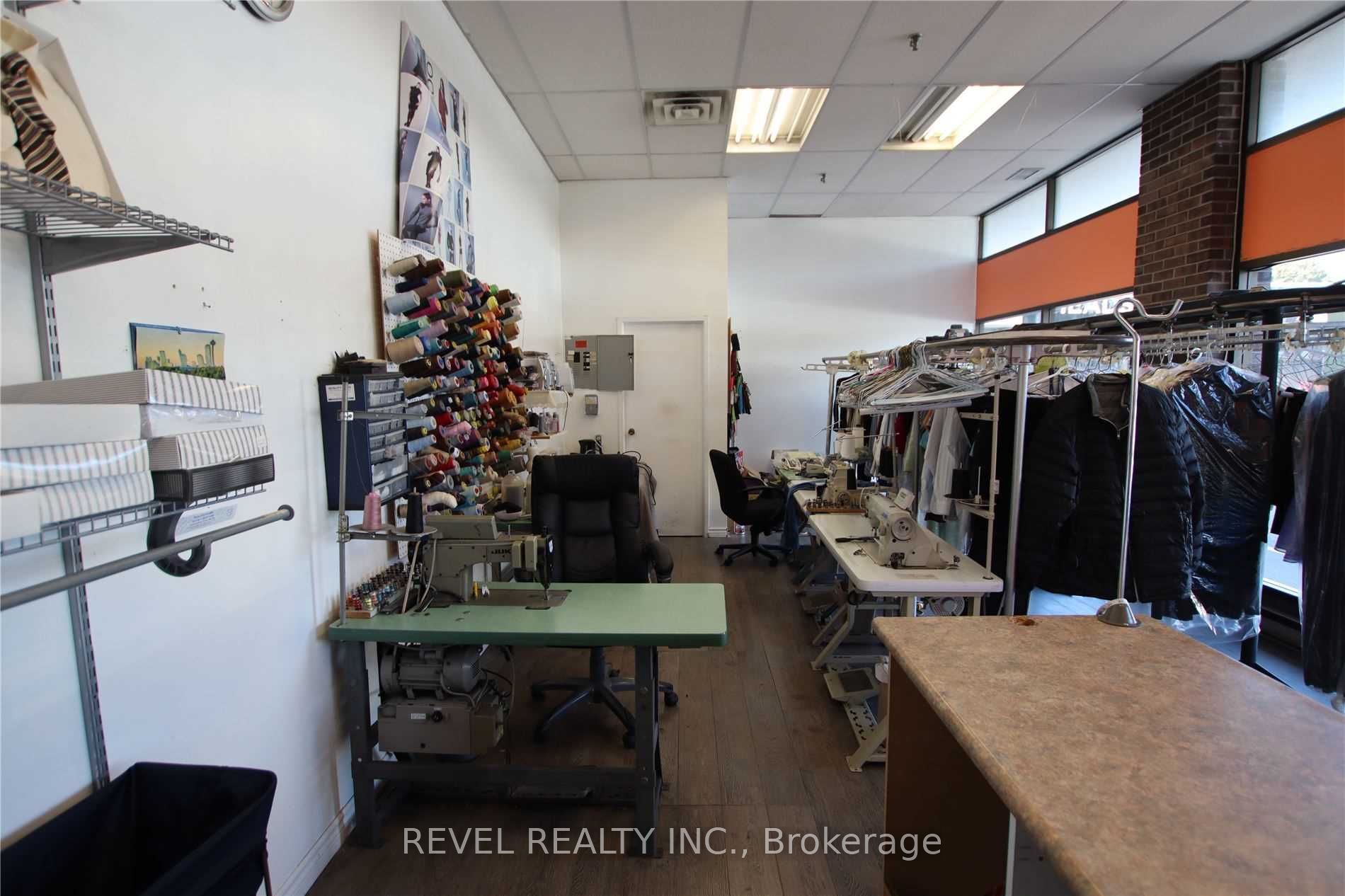 601 Dundas Street Property Photo 4