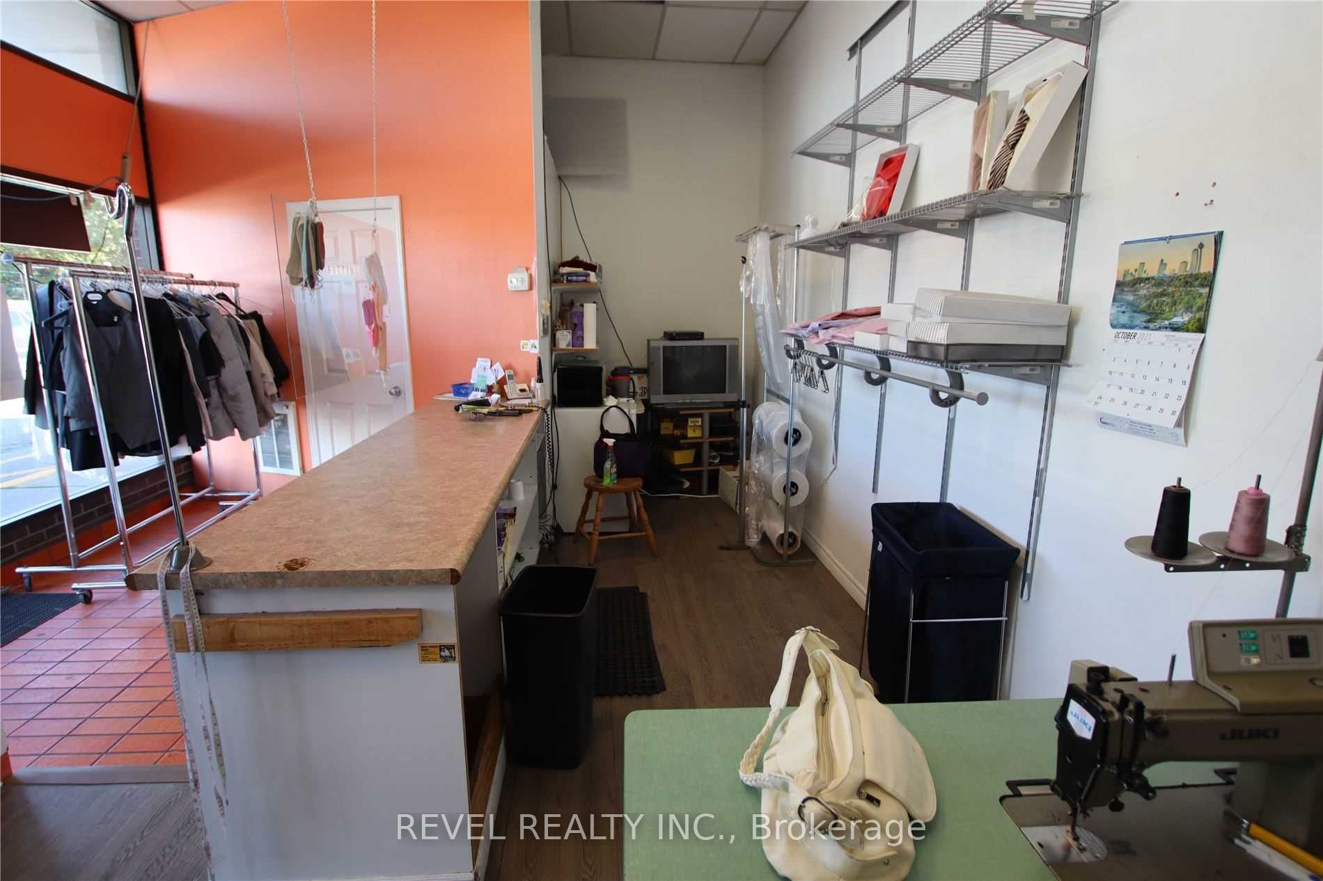 601 Dundas Street Property Photo 5