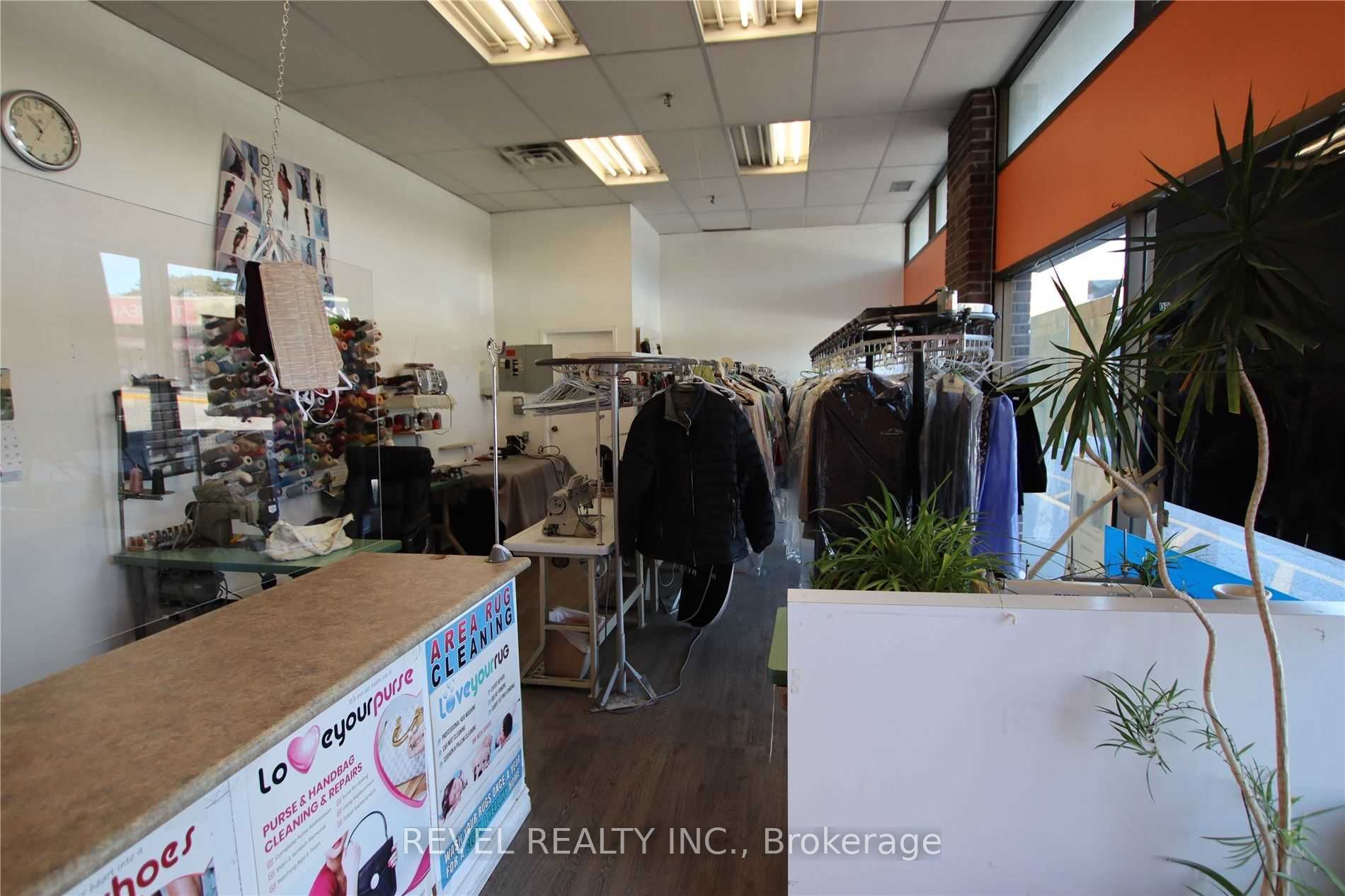 601 Dundas Street Property Photo 6