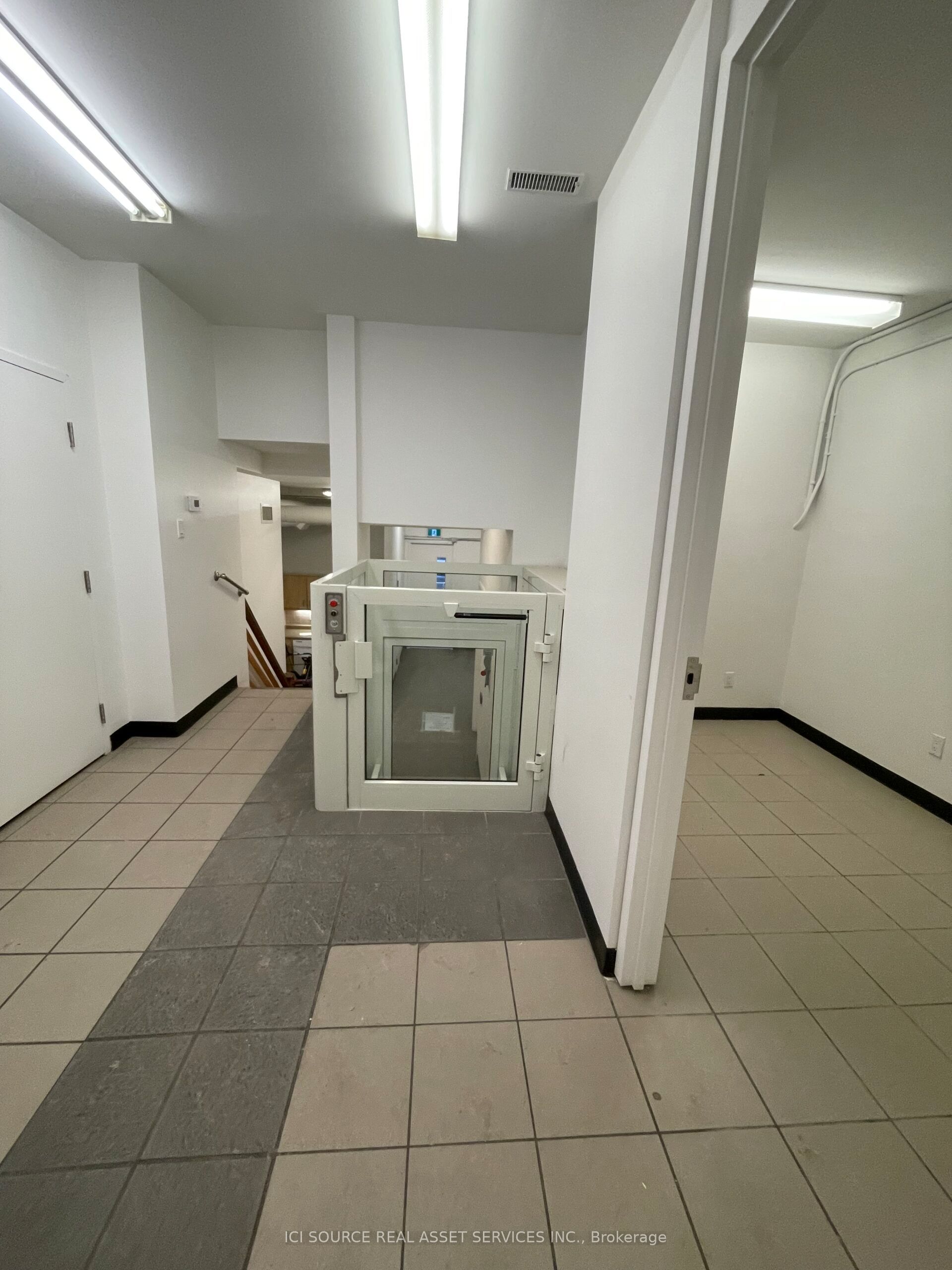 754 Queen Street Property Photo 9