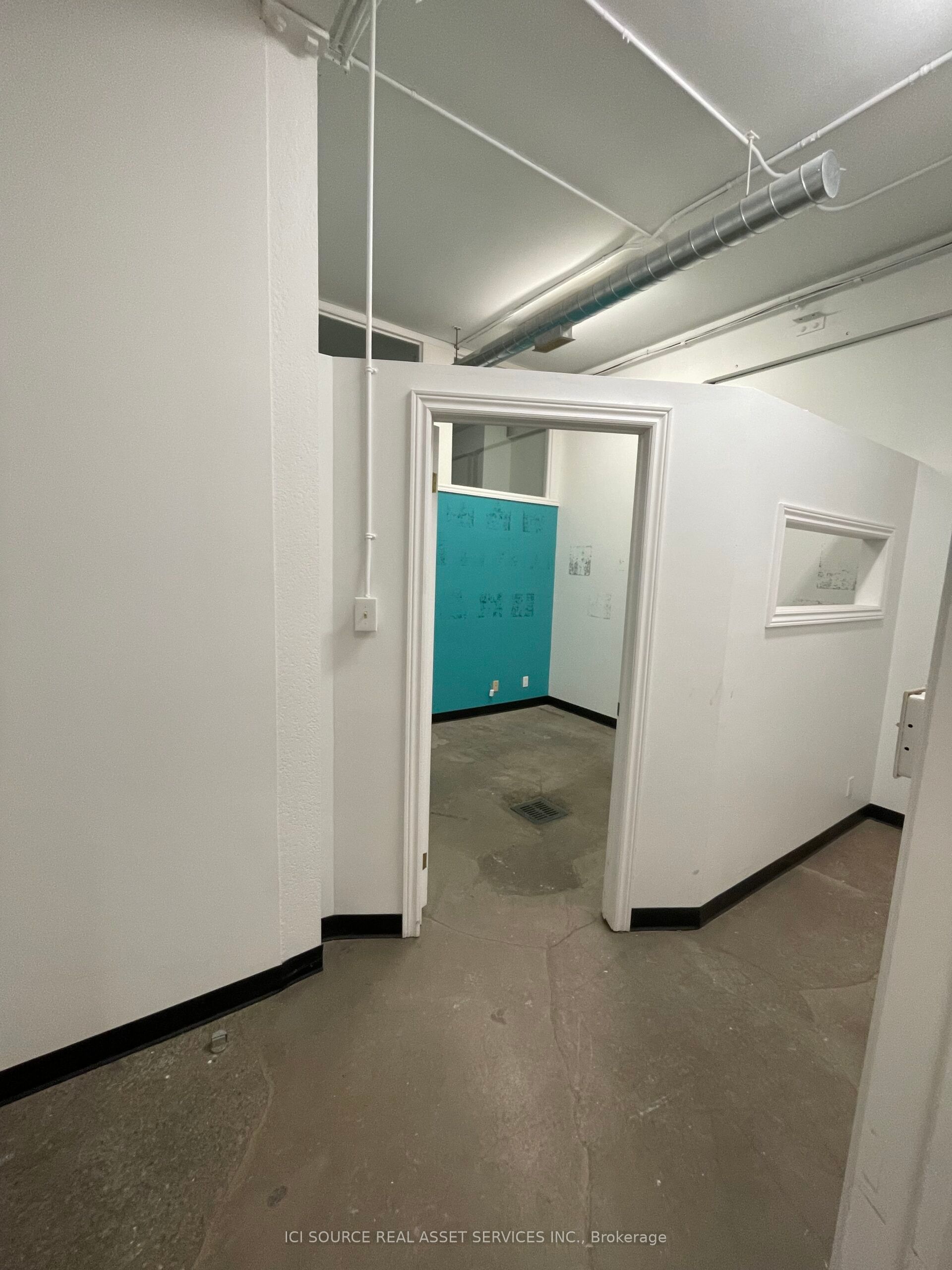 754 Queen Street Property Photo 12