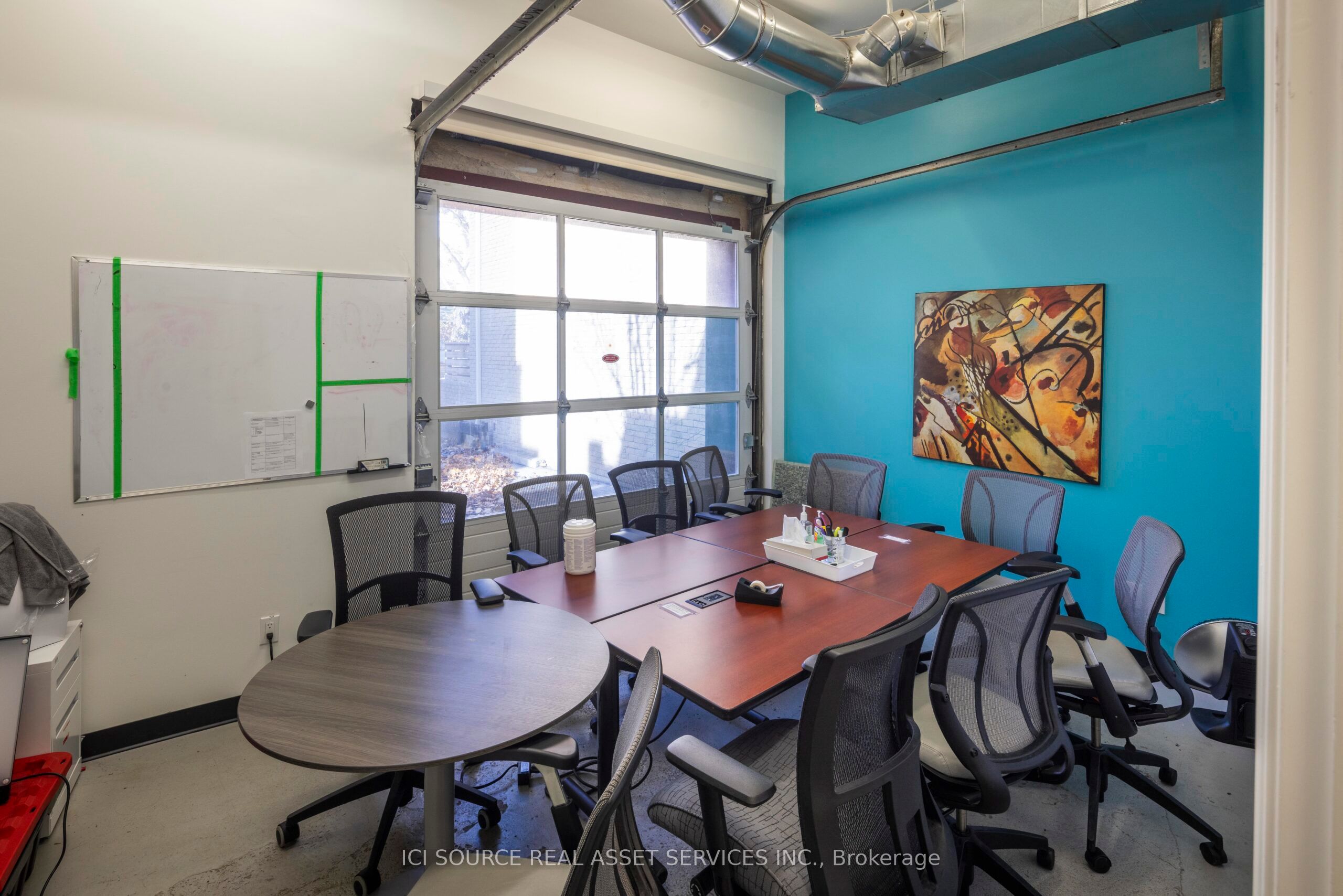 754 Queen Street Property Photo 14
