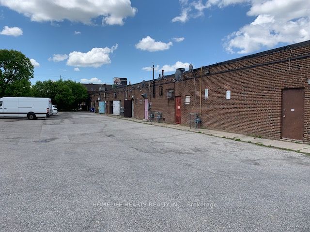 4455 Sheppard Avenue Property Photo 4