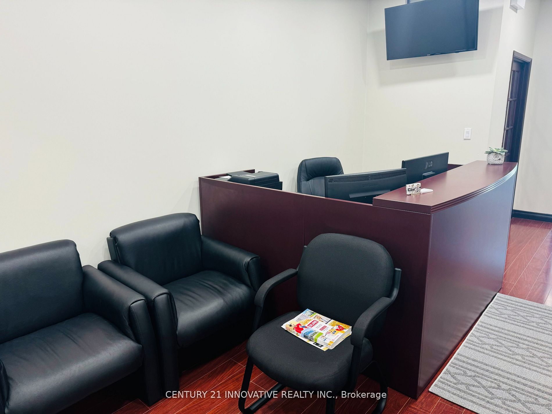 #209 - 1585 Markham Road Property Photo 2