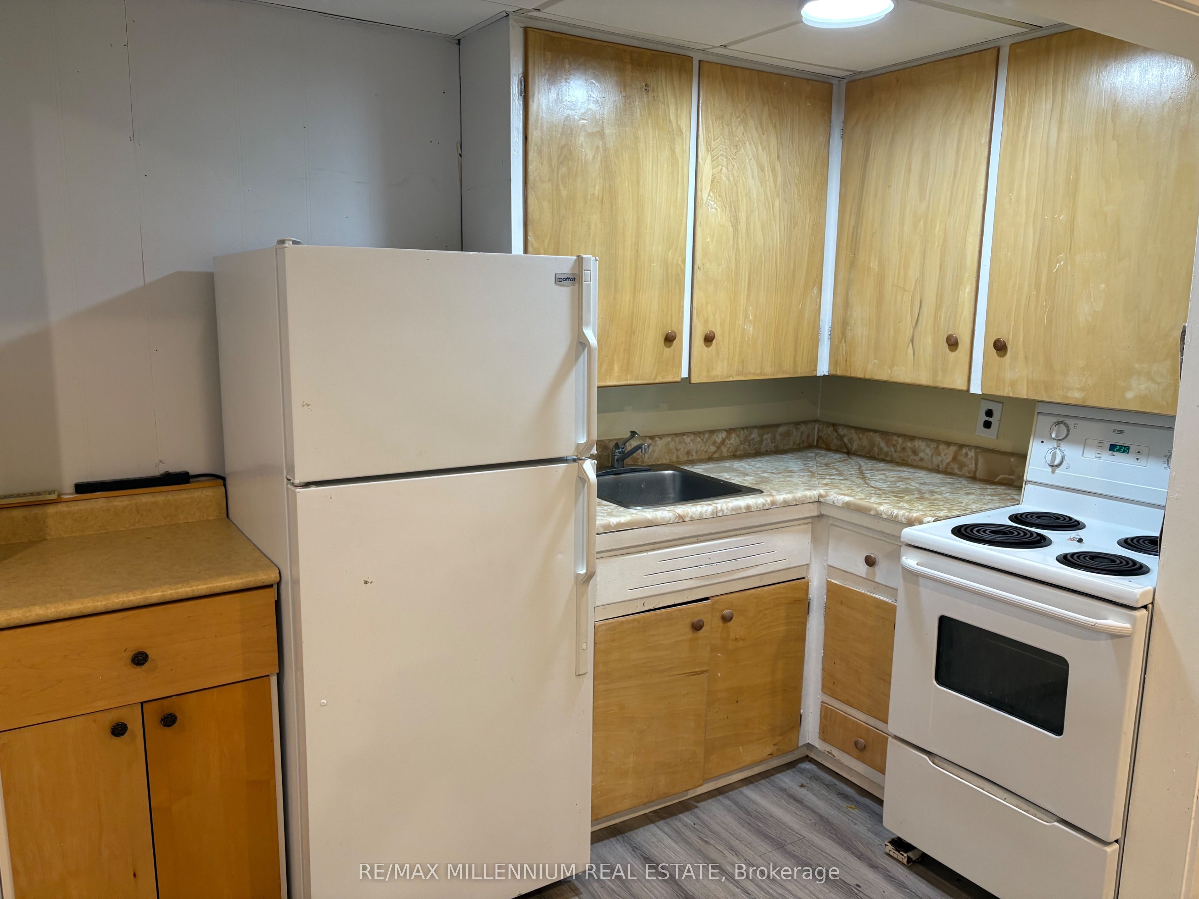 1396 Wilson Road N 2 Property Photo 5