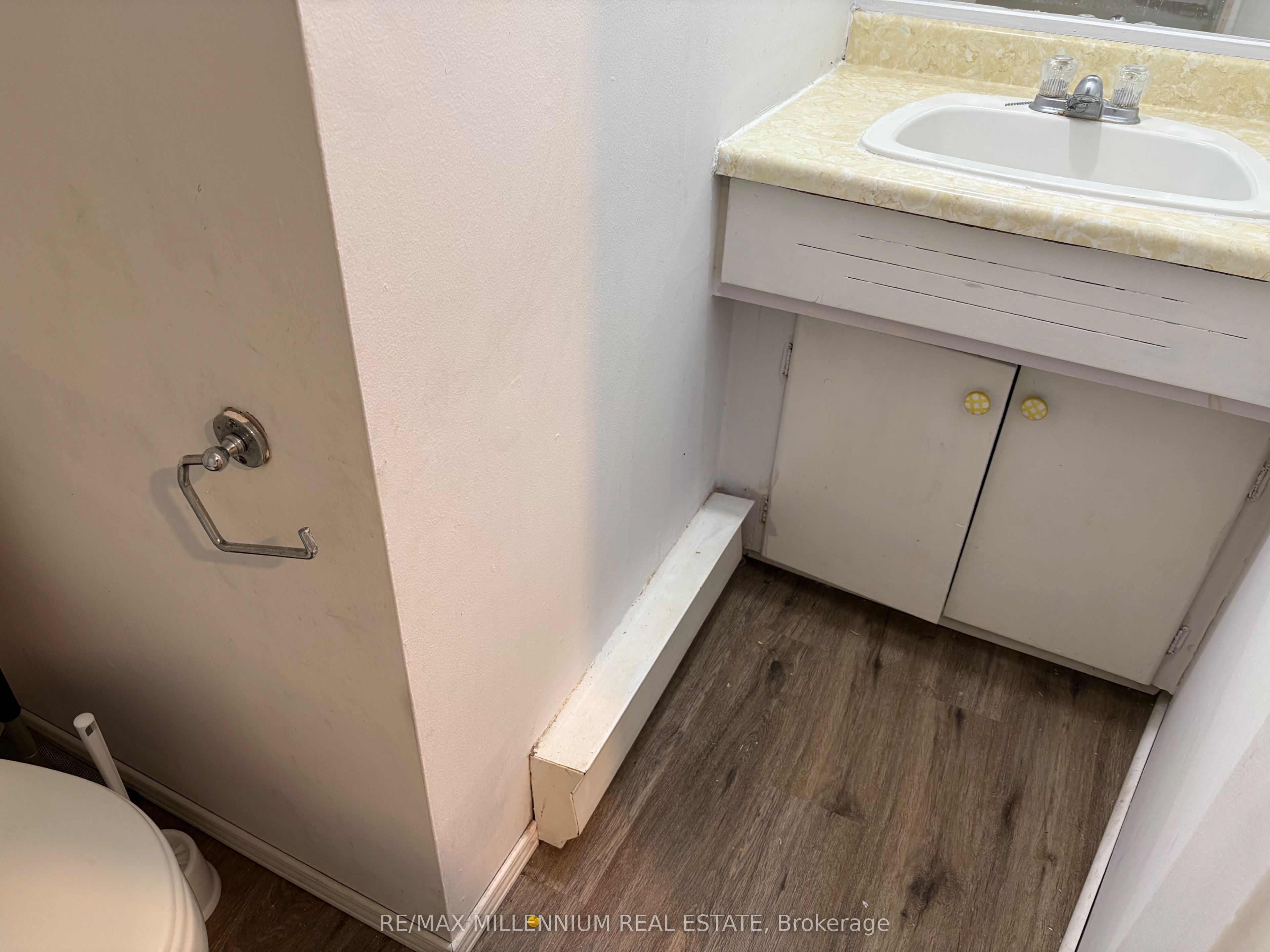 1396 Wilson Road N 2 Property Photo 9