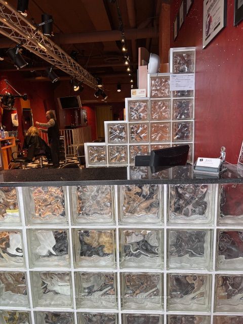 #d - 2116 Queen Street Property Photo 2