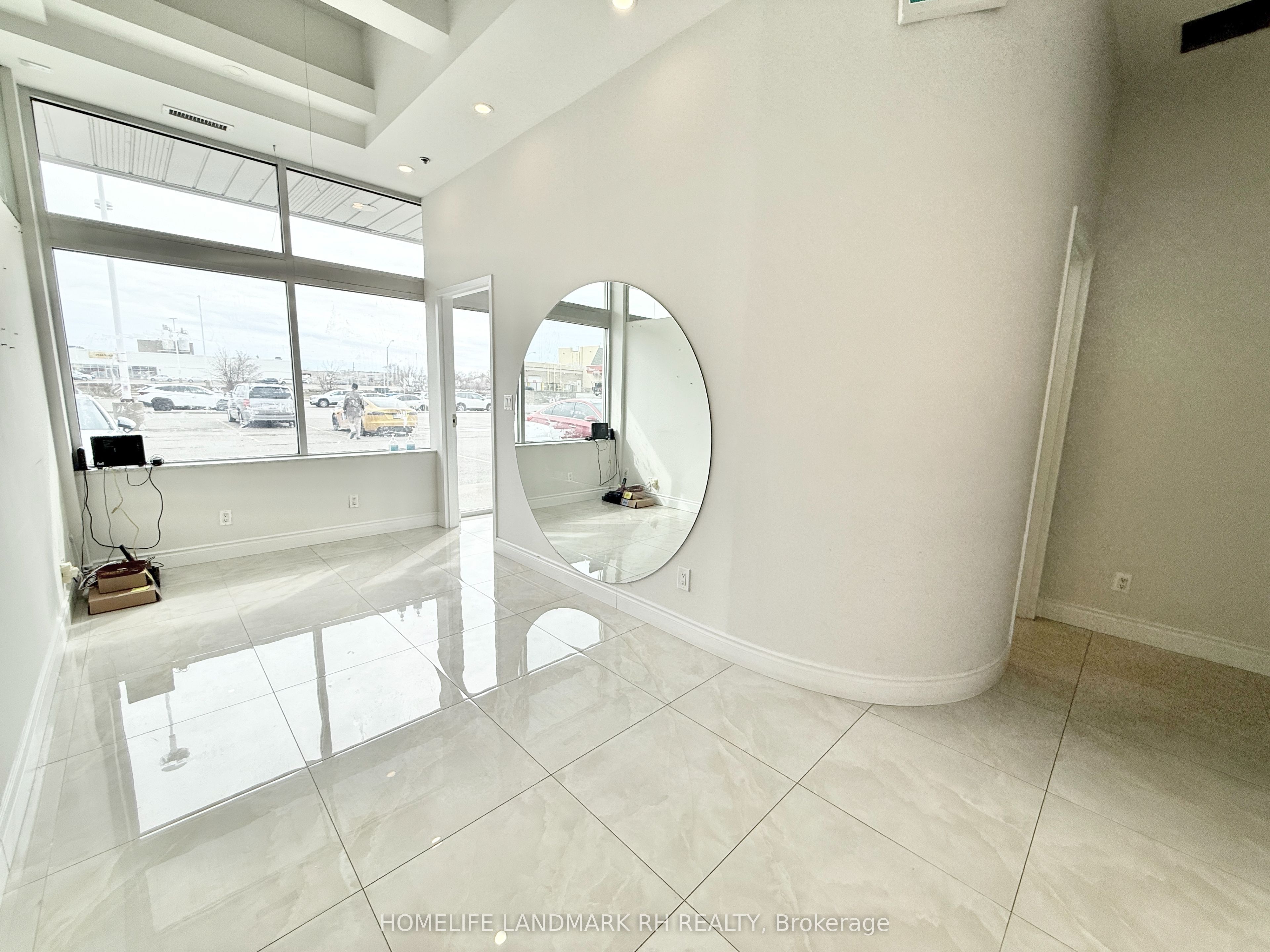 #216 - 668 Silver Star Boulevard Property Photo 6