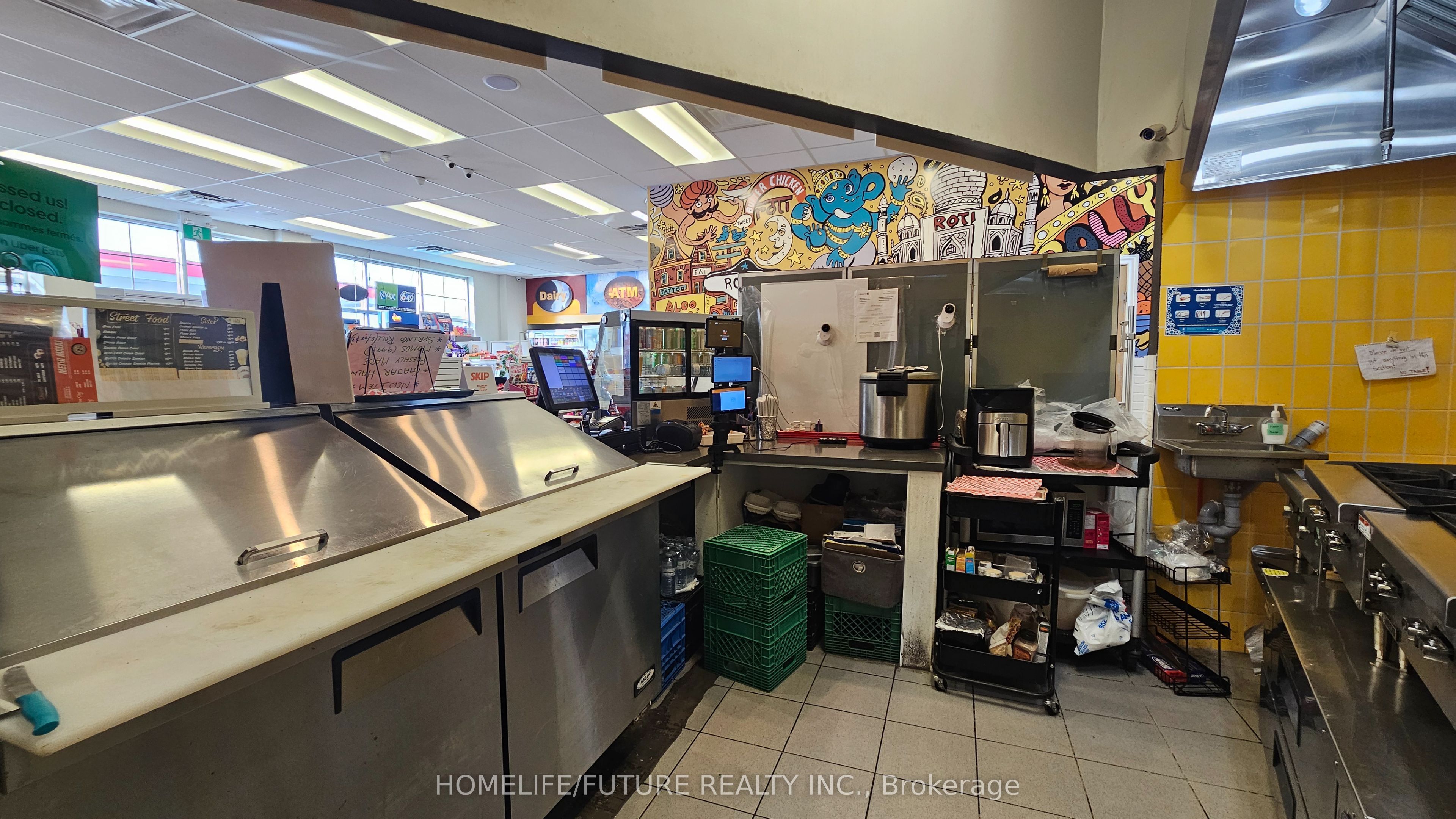 290 Rossland Road Property Photo 6
