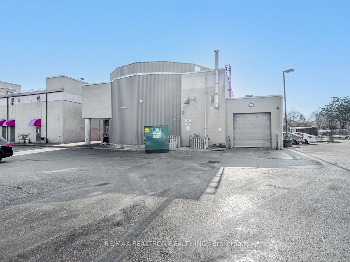 #56-66 - 5780 Sheppard Avenue Property Photo 4