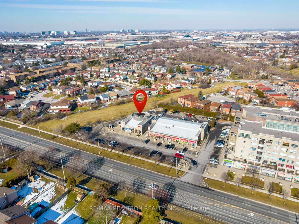 #56-66 - 5780 Sheppard Avenue Property Photo 7