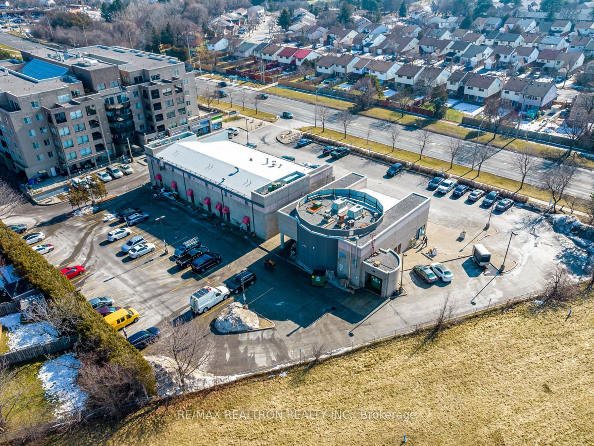 #56-66 - 5780 Sheppard Avenue Property Photo 11